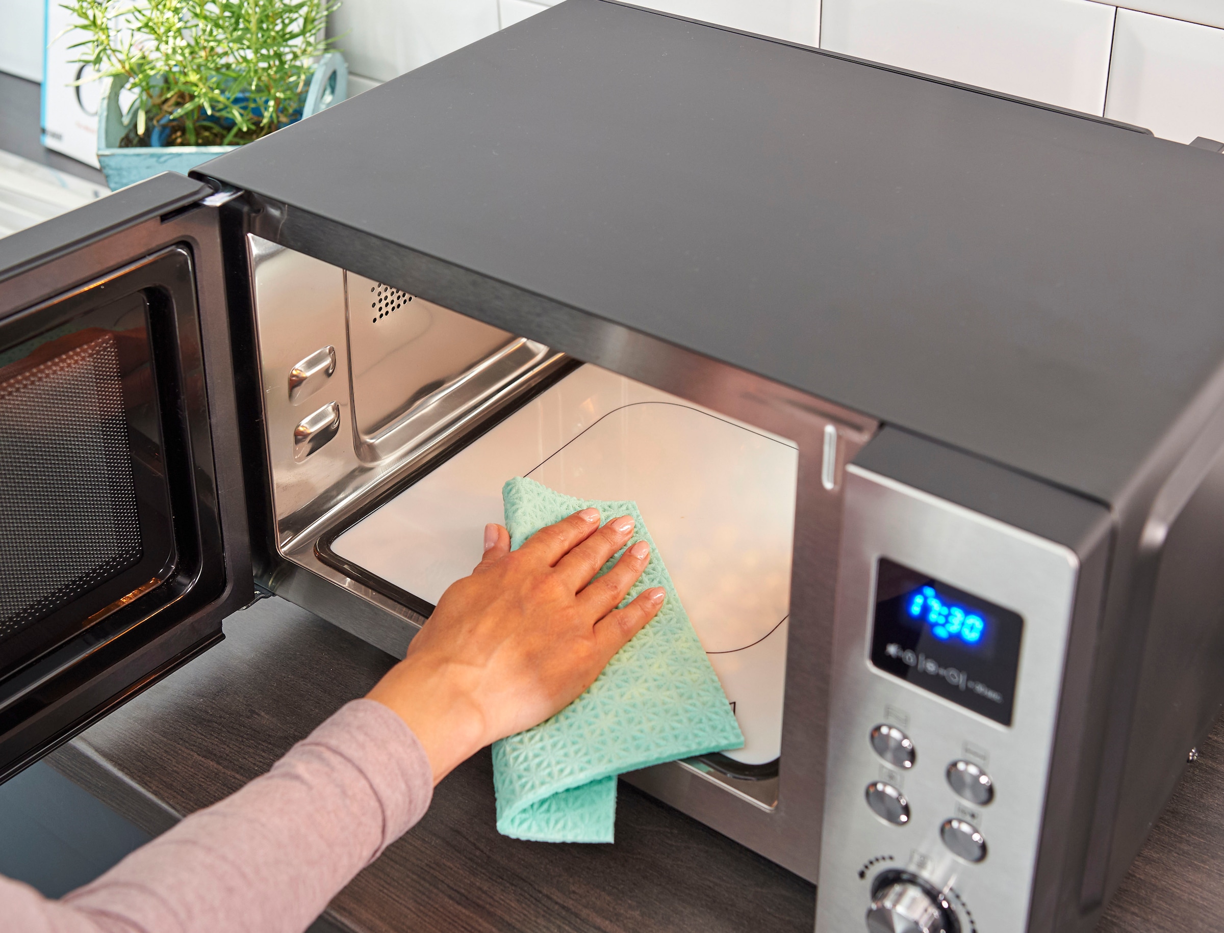 Severin Mikrowelle »MW 7777«, Mikrowelle-Heißluft-Grill, 900 W, mit 8 Automatikprogrammen