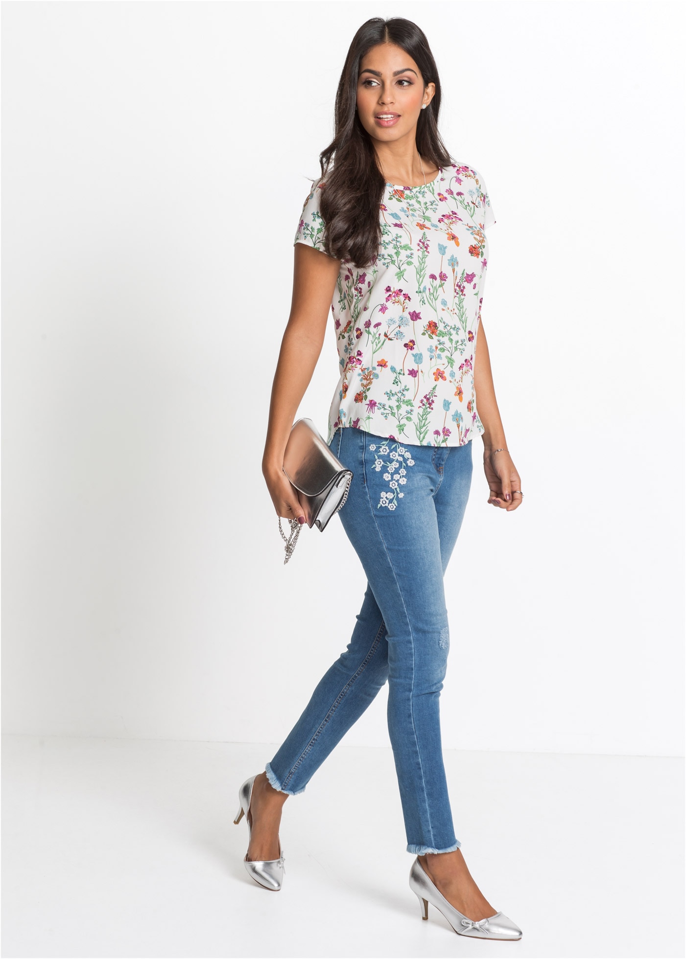 bonprix Shirtbluse figurumspielende Passform, abgerundeter, hinten etwas längerer Saum