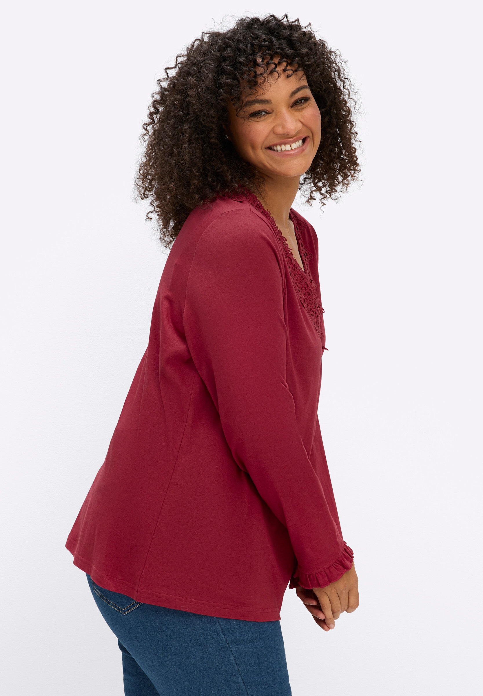 sheego by Joe Browns Spitzenshirt »Langarm-Shirt Langarmshirt mit Spitze am V-Ausschnitt«