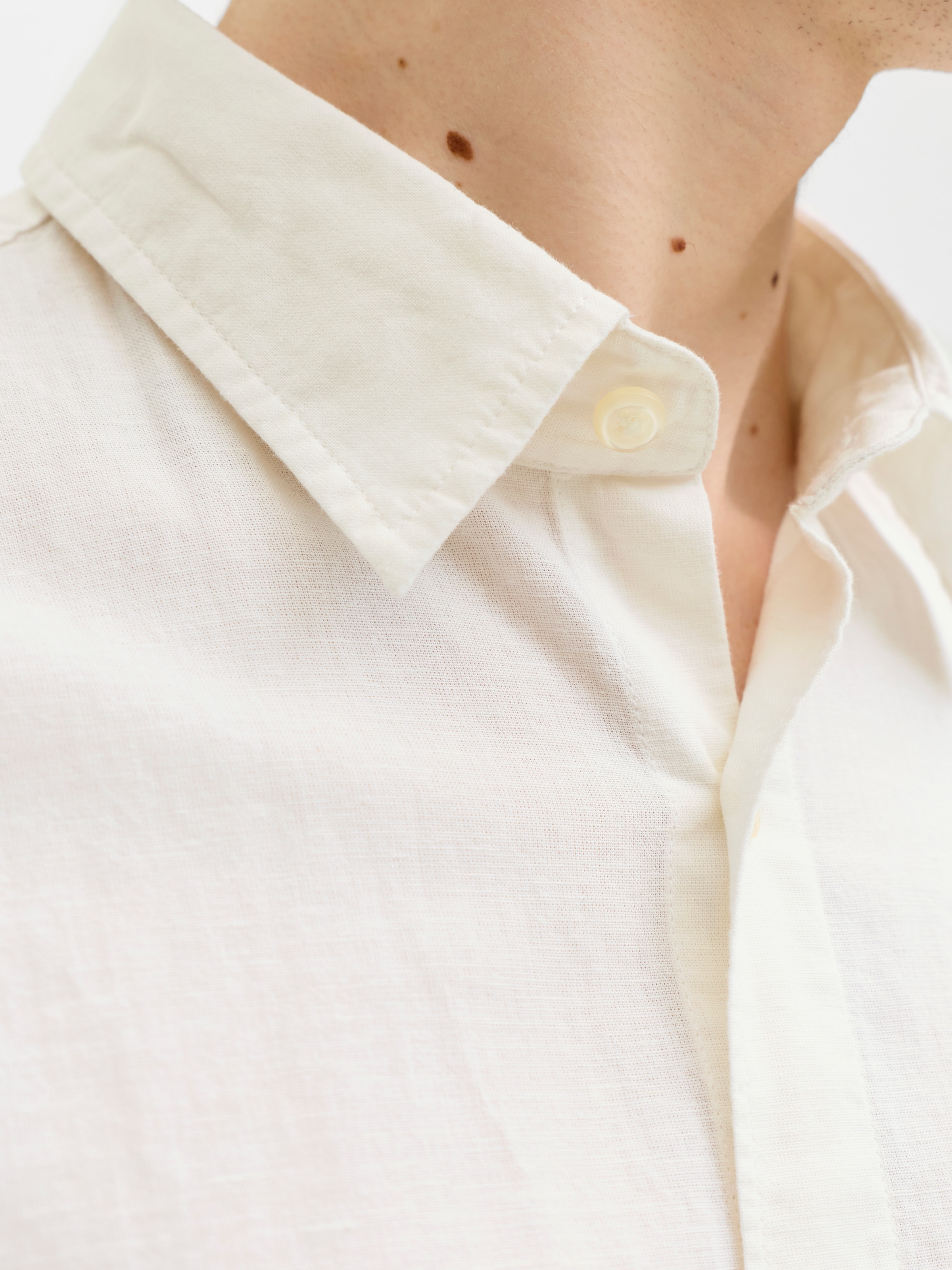 Jack & Jones Langarmhemd »JJEBREEZE LINEN BLEND SHIRT L/S SN« mit Knopfleiste