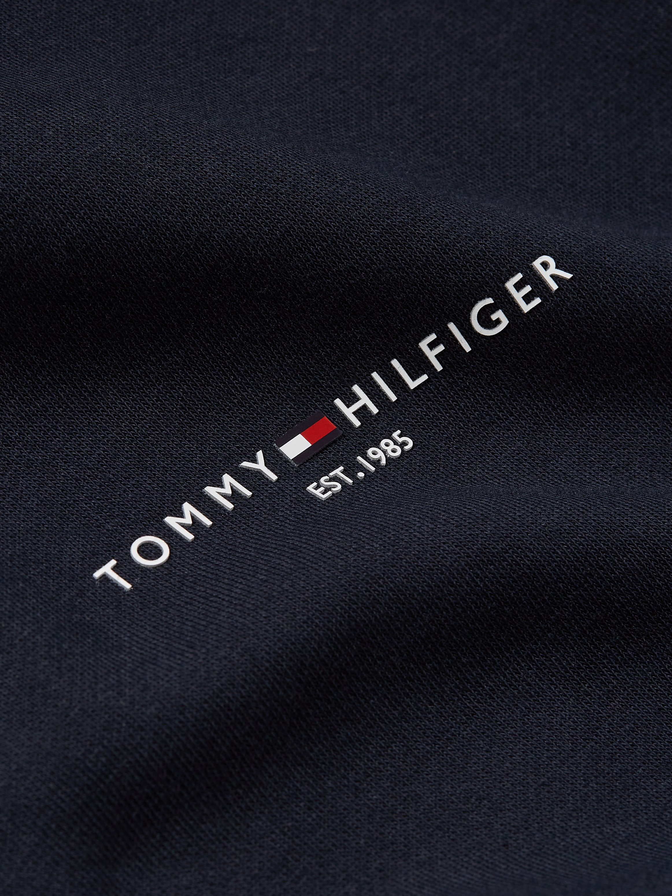 Tommy Hilfiger Hoodie »TOMMY LOGO TIPPED HOODY«, Tommy-Tape innen am Ausschnitt, Flag-Stickerei am Ärmel