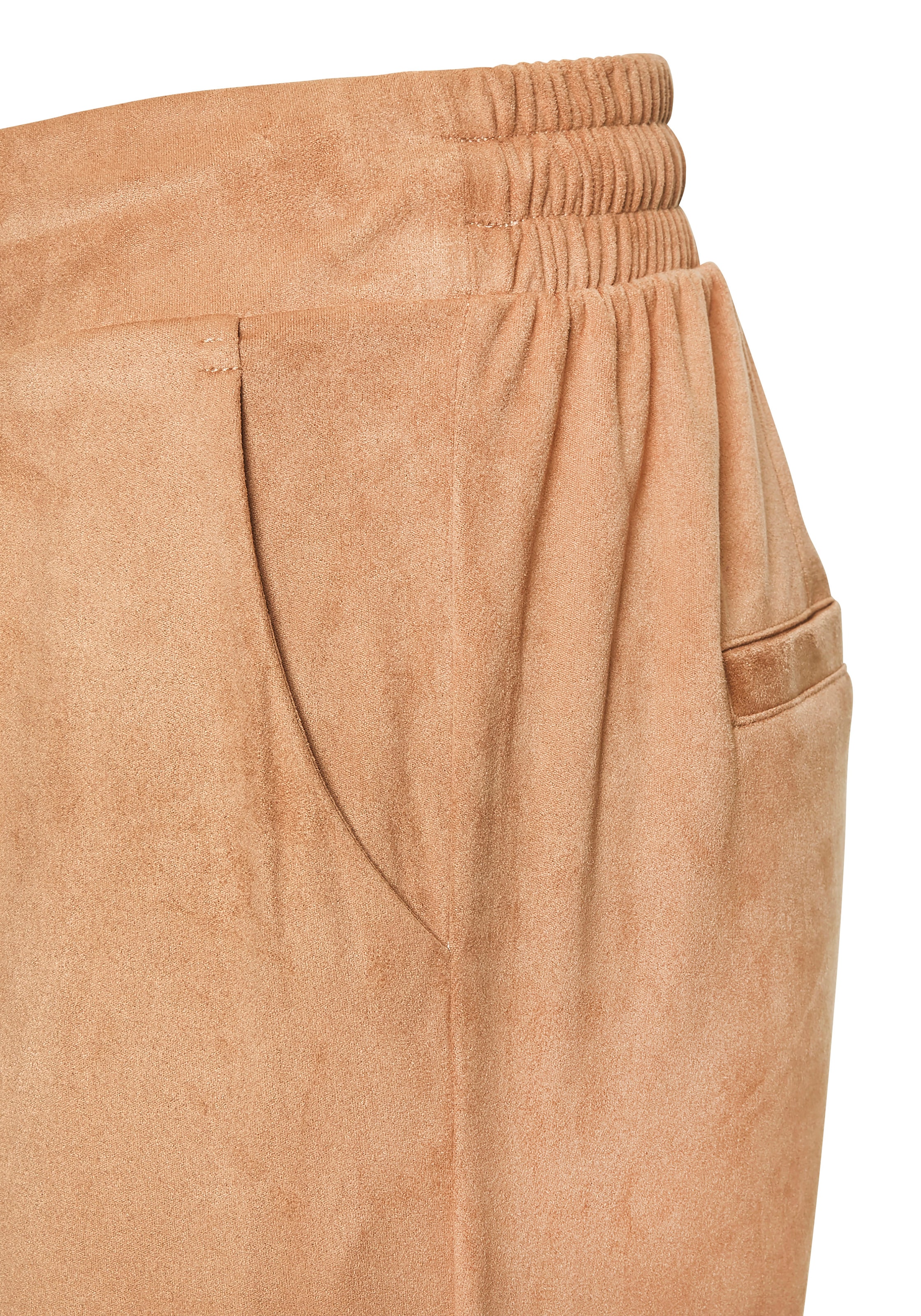 LASCANA Schlupfhose, aus Velourlederimitat mit Taschen, bequeme Stoffhose, Gummizugbund