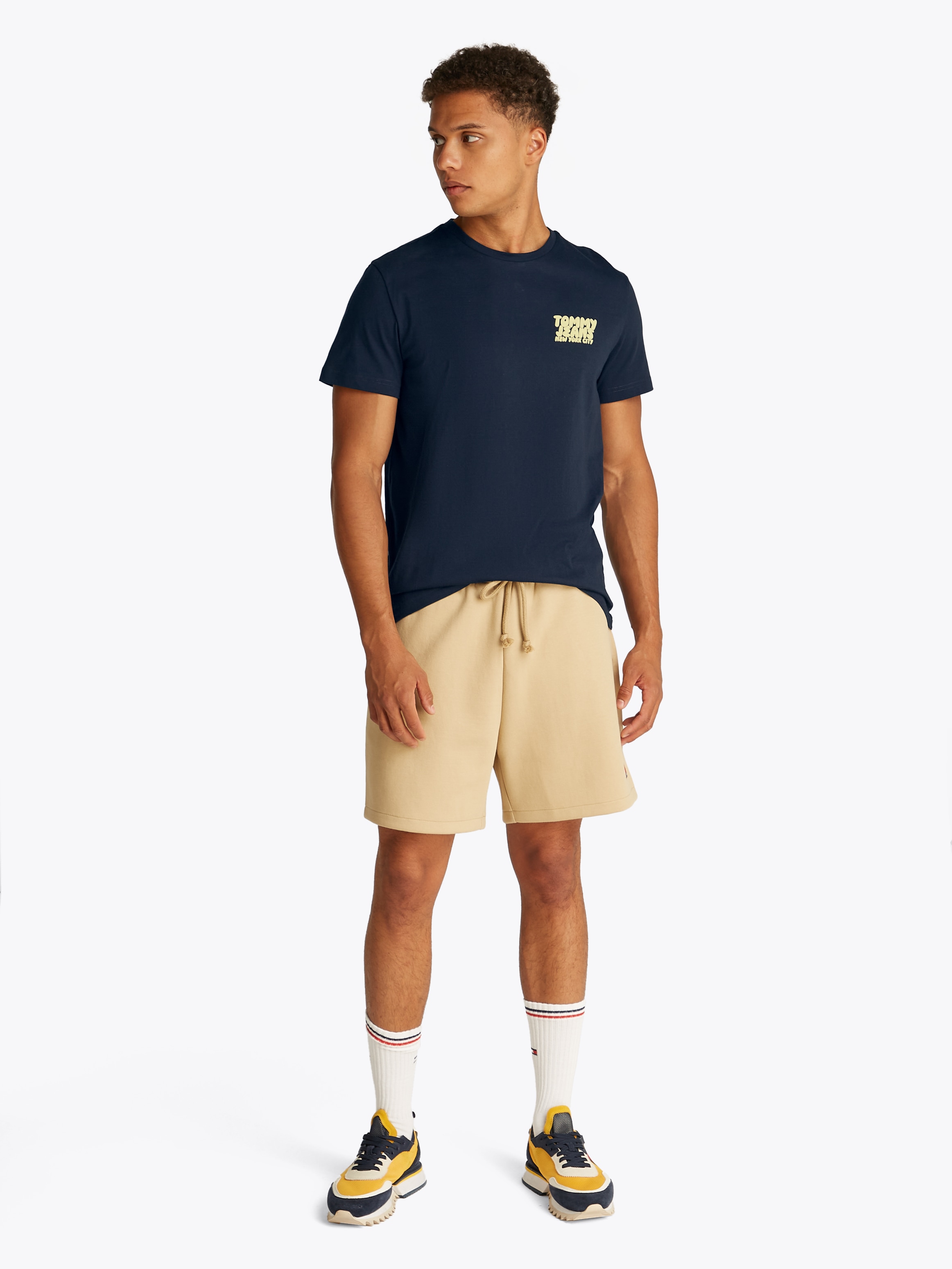 Tommy Jeans T-Shirt »TJM SLIM BUBBLE PRINT SS TEE EXT«, mit gummierten Print