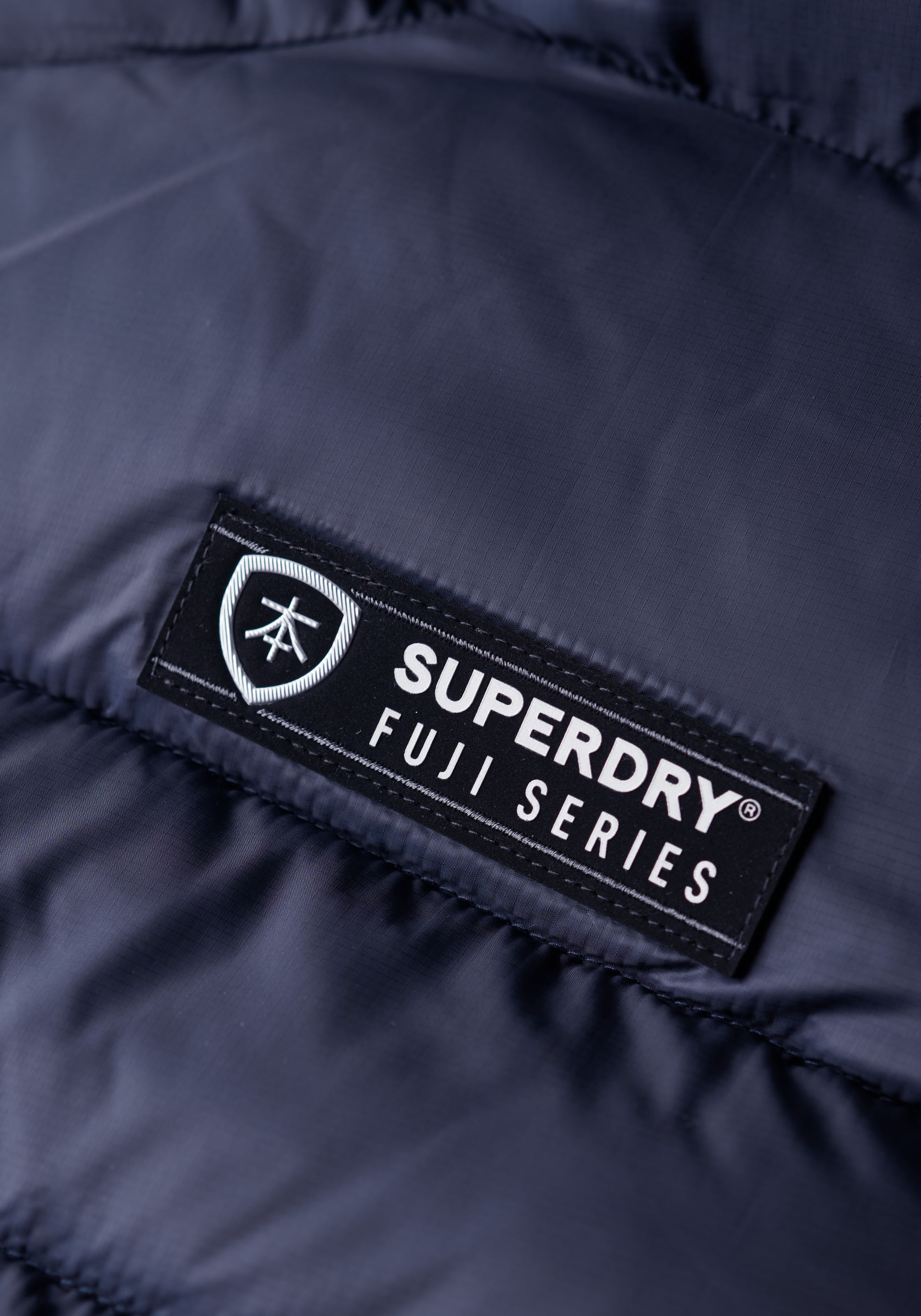 Superdry Steppweste »HOODED FUJI QUILT PADDED GILET«