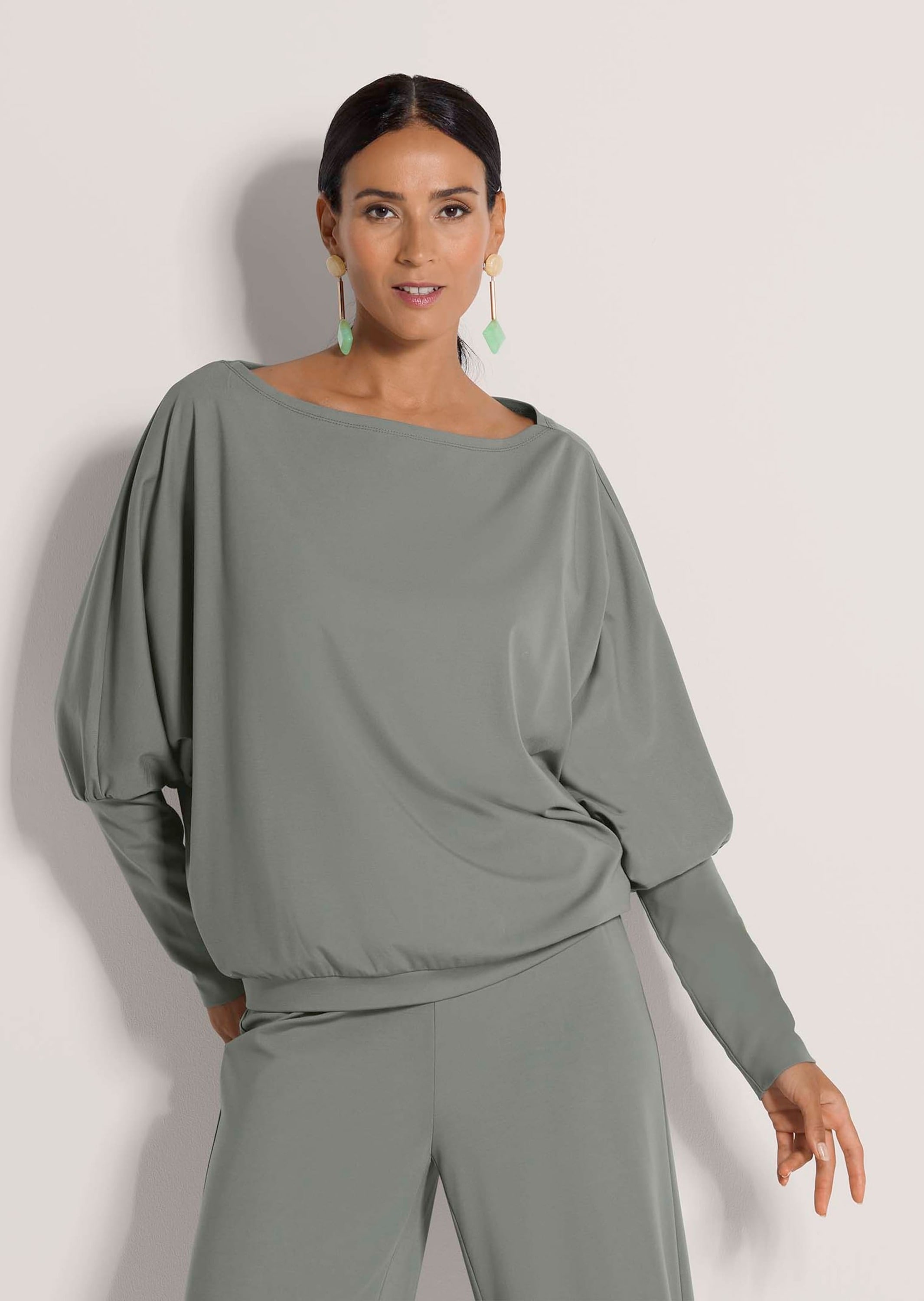 MADELEINE Langarmshirt »Langarmshirt Lockeres Longsleeve mit Fledermausärmeln« Weite Fledermausärmel