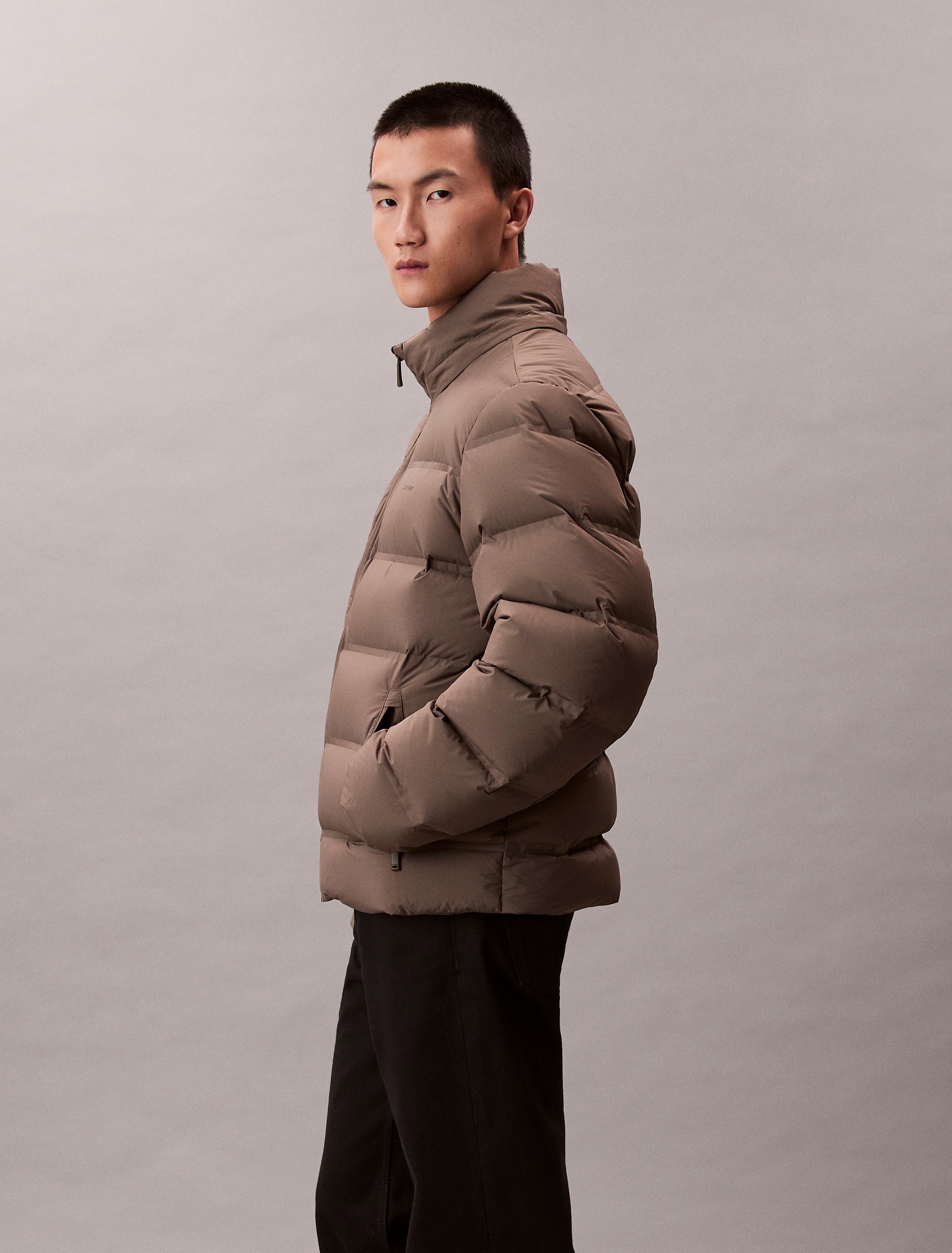 Calvin Klein Jeans Steppjacke »LS QUILTED BONDED CHANNEL HD PUF« ohne Kapuze Mit Rundhalsausschnitt, regular fit