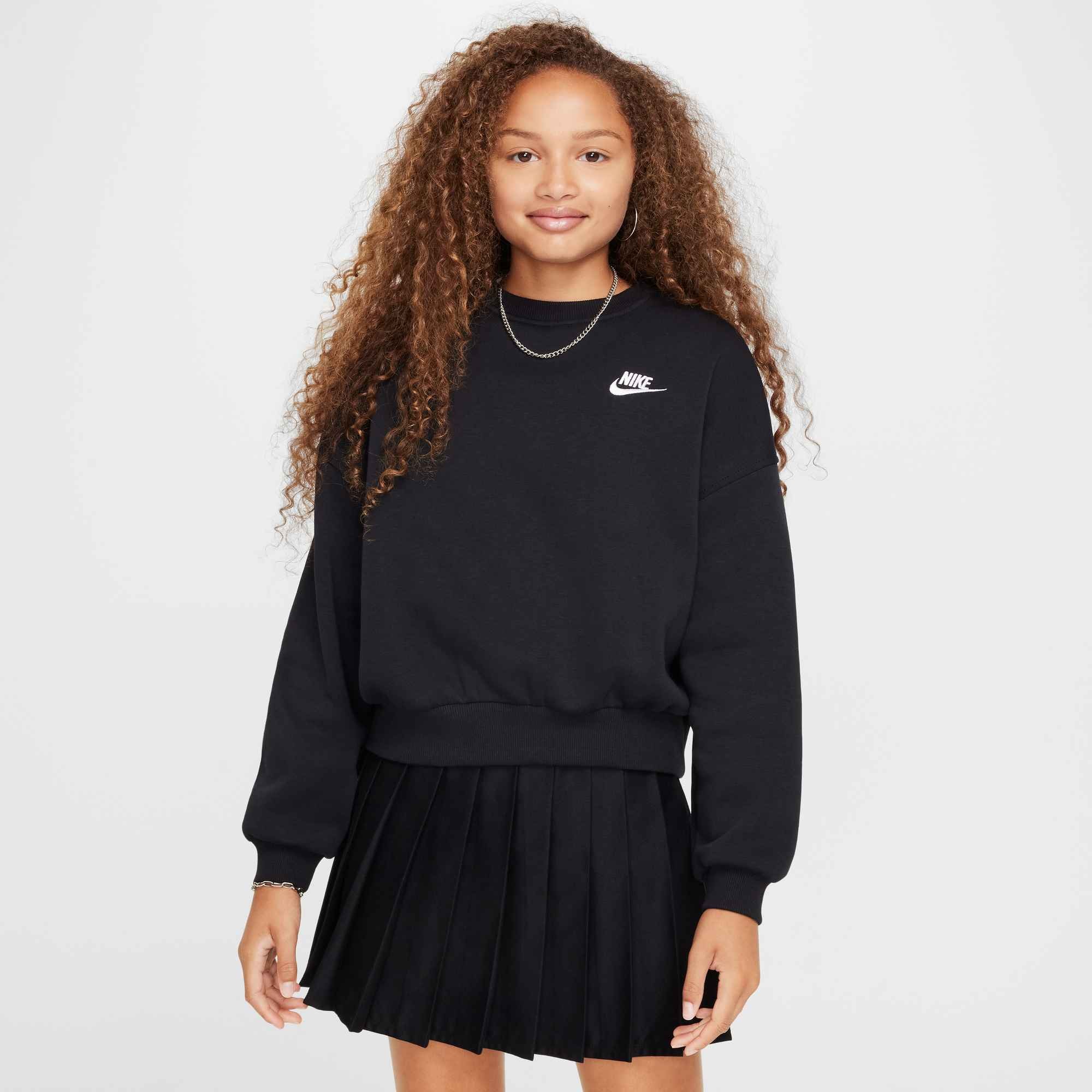 Nike Sportswear Sweatshirt , lockerer Schnitt, leichtes Fleece, leicht verkürztes Design
