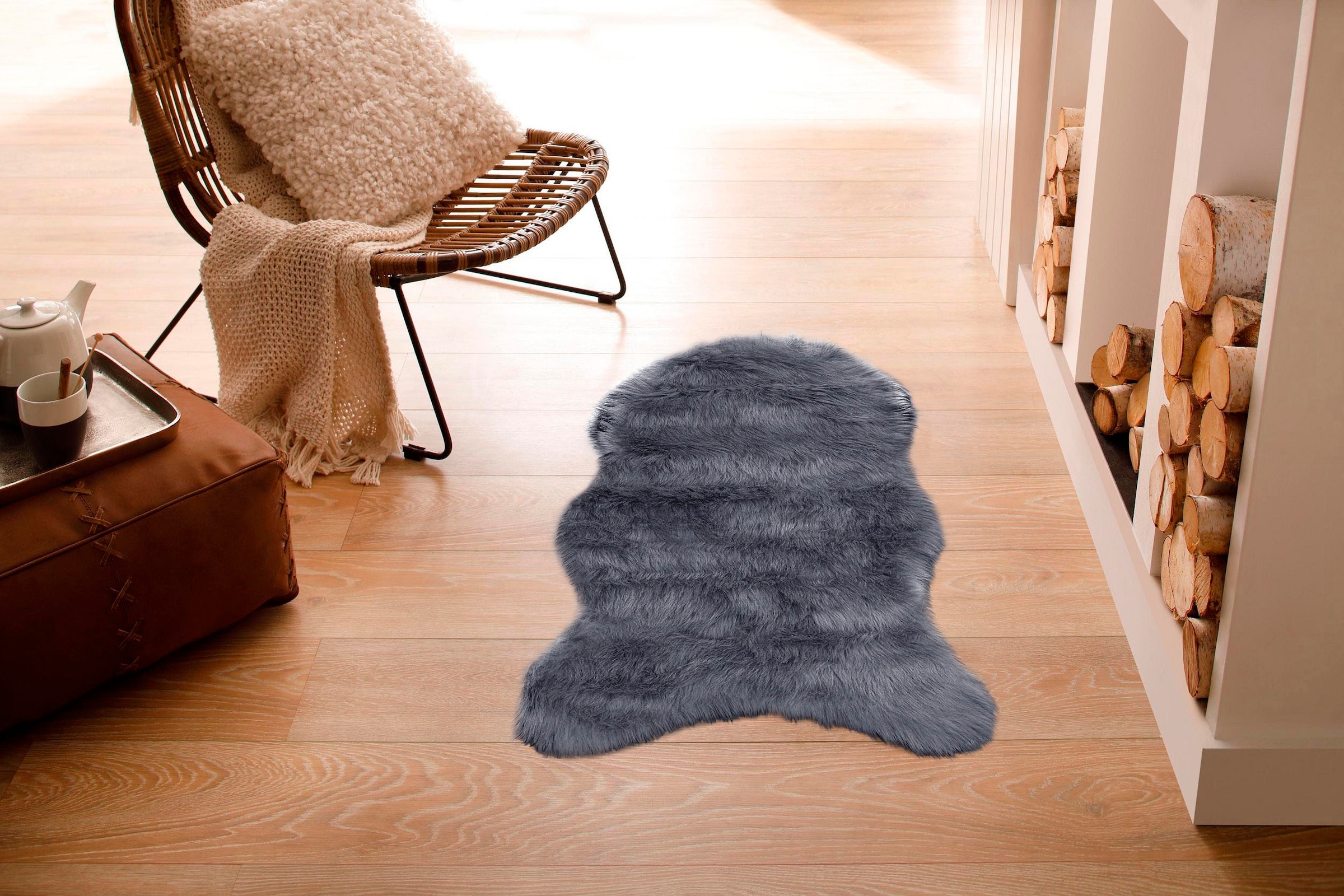 my home Hochflor-Teppich »Valeria Fellteppich kuschelig«, fellförmig, 60 mm Höhe, Kunstfell, Fellform, weiche Teppiche, Schlafzimmer, Wohnzimmer