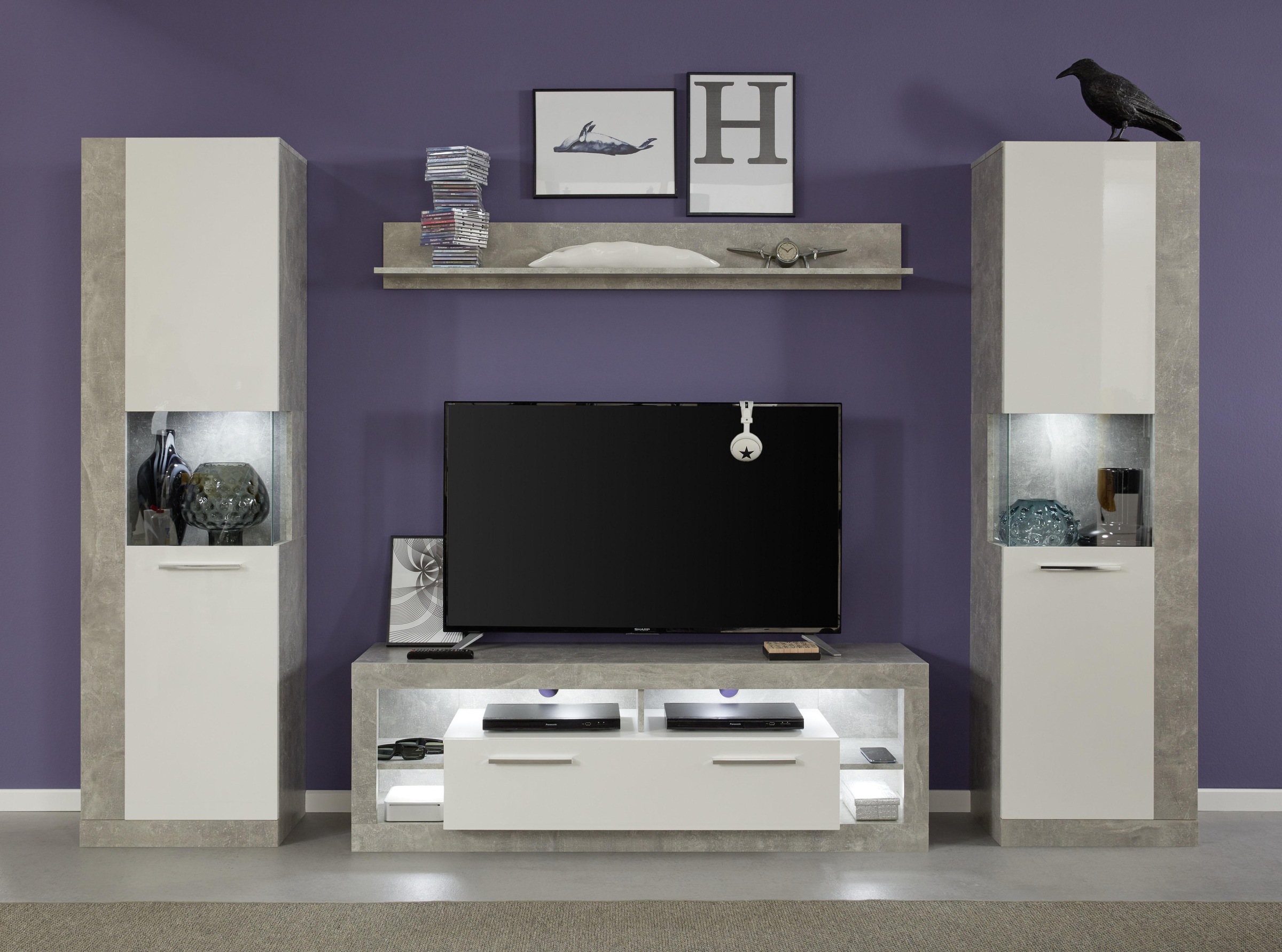 INOSIGN Lowboard »Gwendolyn« 1 Stk. tlg. TV-Board, in 2 Breiten, 1 Klappe, 4 Fächer, Beleuchtung optinal