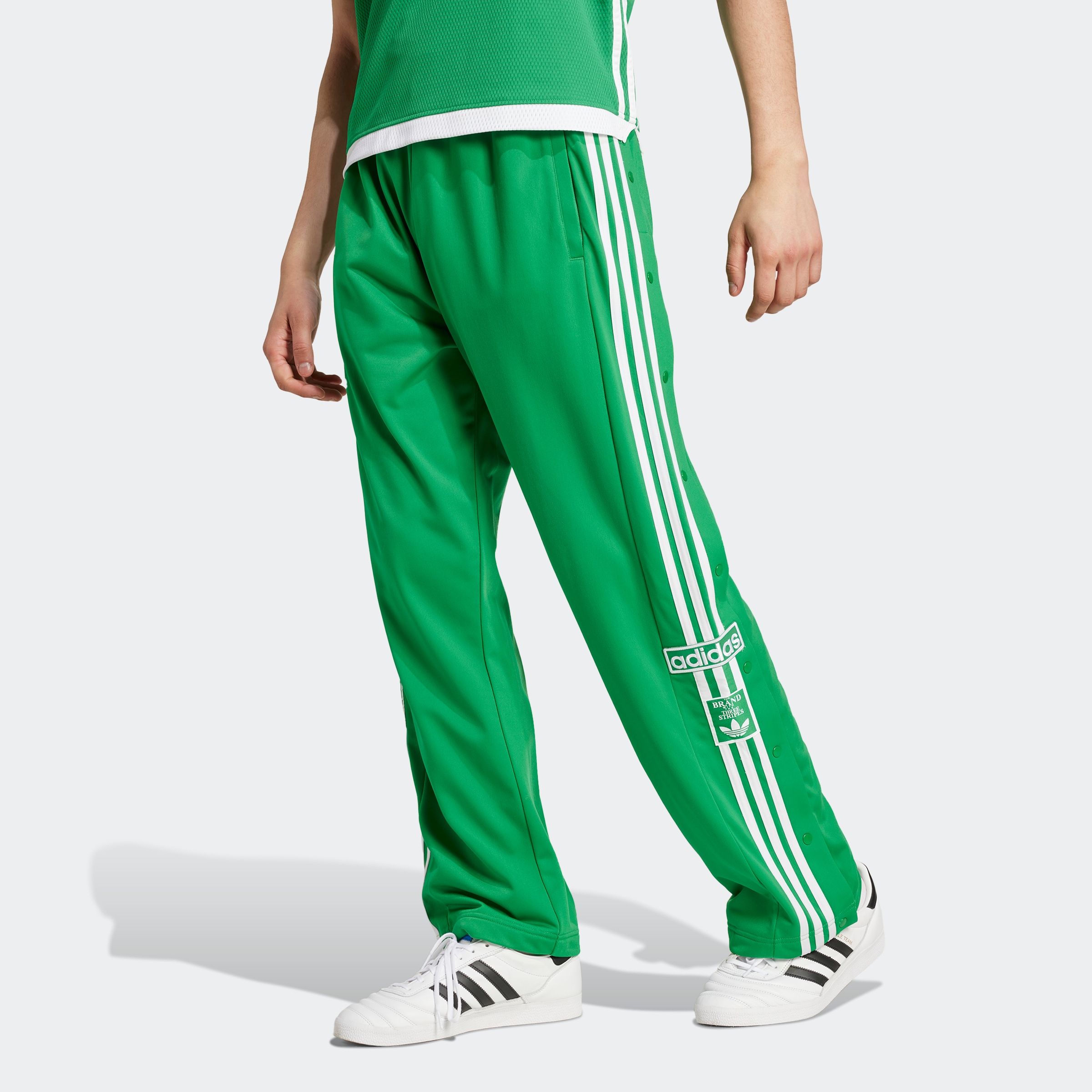 Adidas jogginghose mit knöpfen online