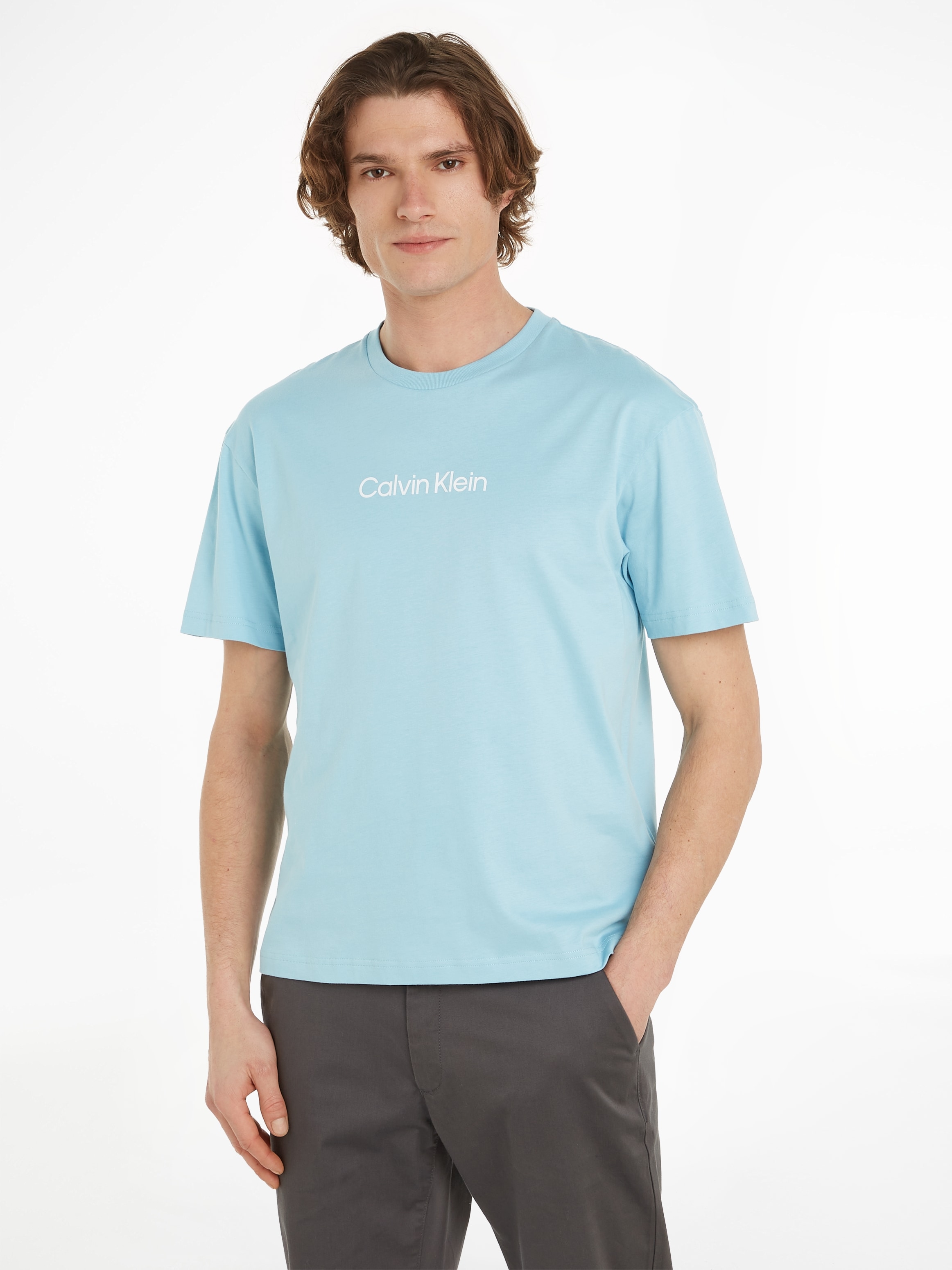 Calvin Klein T-Shirt »HERO LOGO online OTTO T-SHIRT«, Markenlabel aufgedrucktem bei mit COMFORT kaufen