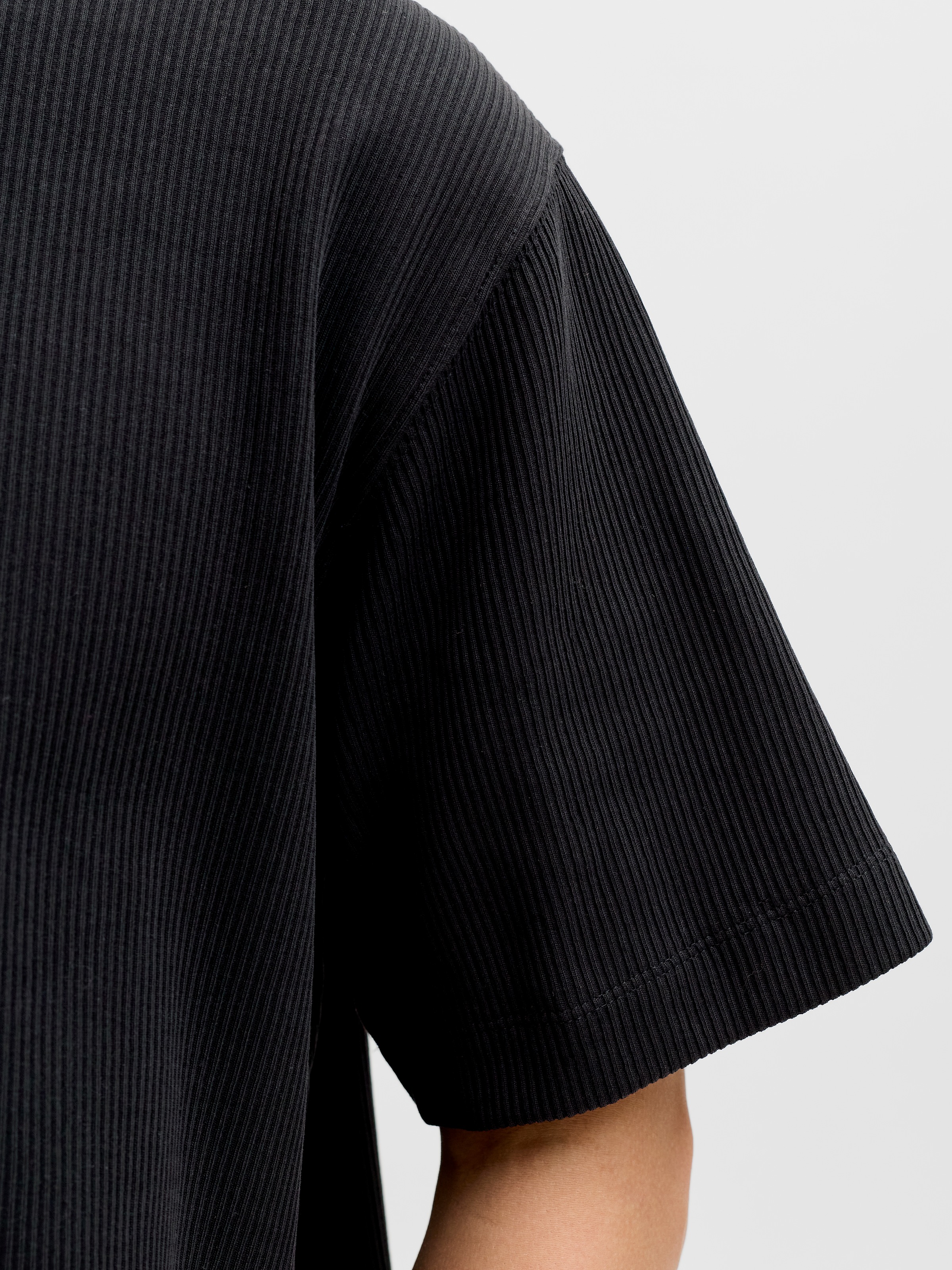 Jack & Jones Rundhalsshirt »JJEHARRISON STRUCTURE TEE SS O-NECK LN« mit Rundhalsusschnitt