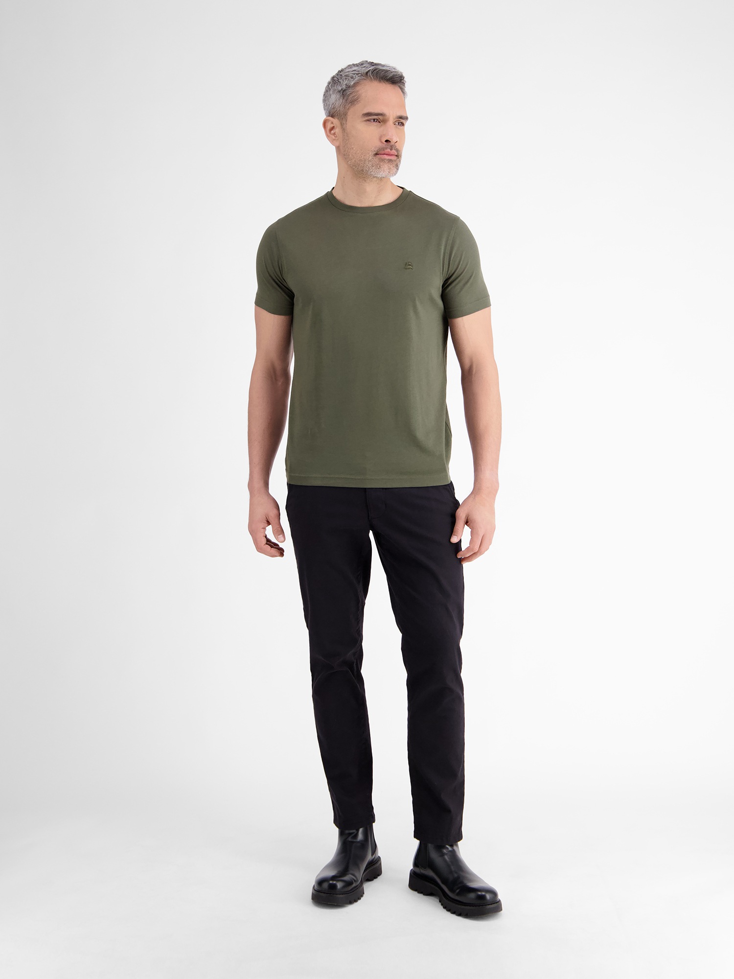 LERROS T-Shirt »LERROS Basic T-Shirt mit Logostitck, unifarben«