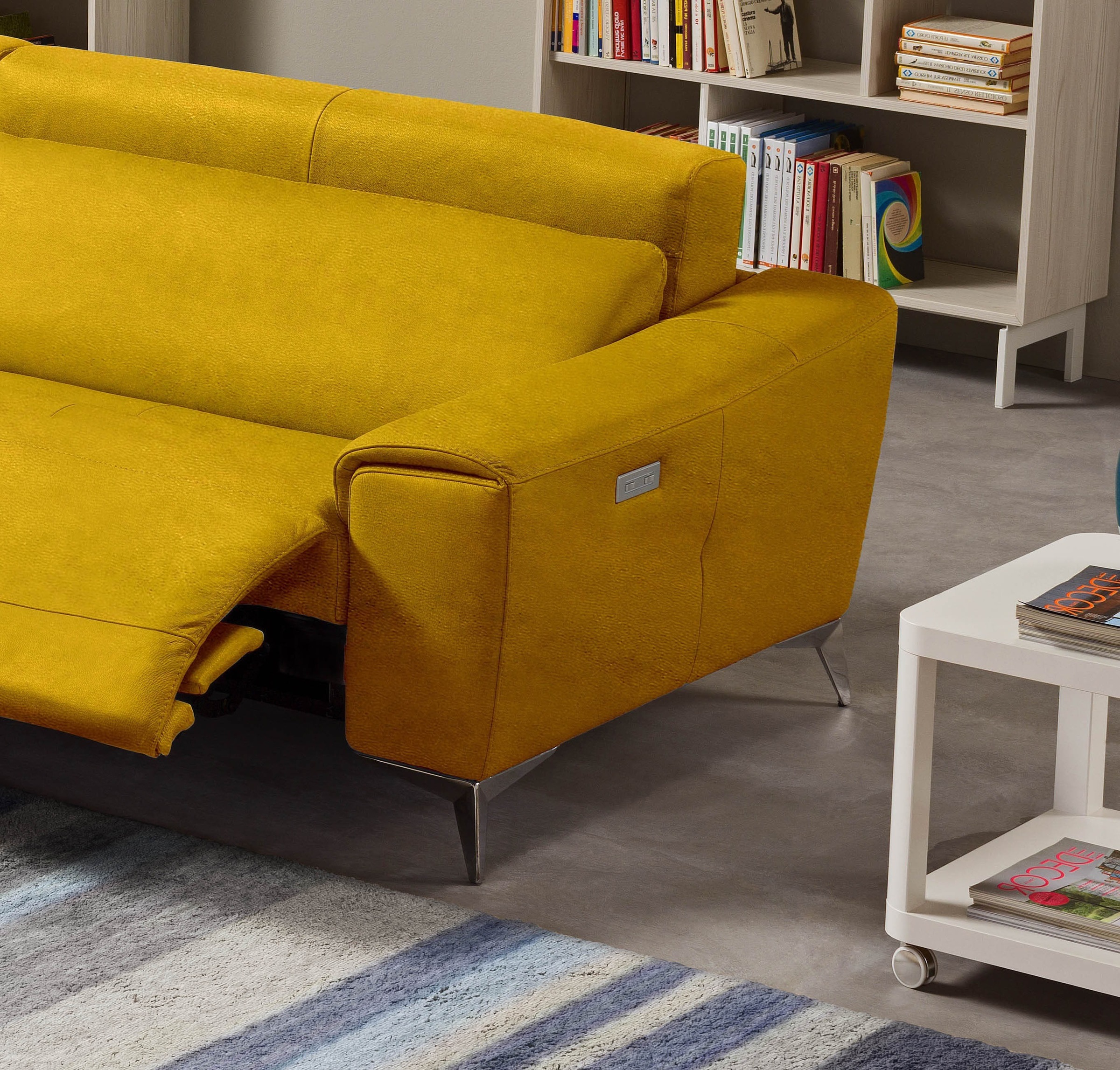 Egoitaliano Ecksofa »Suzette, Designsofa mit hohem Sitzkomfort«, mit Recamiere, inkl. 1 elektronischen Relaxfunktion, L-Form