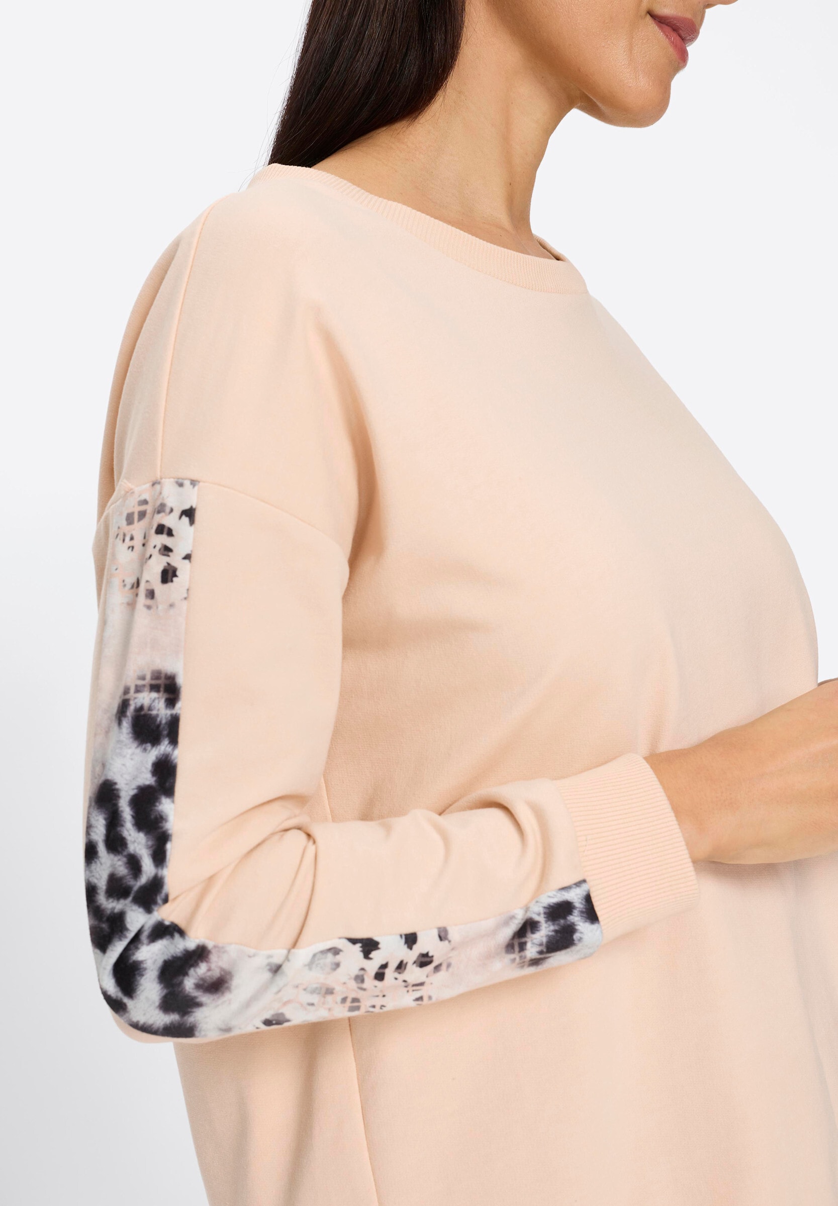 heine Sweatshirt »Sweatshirt Sweatshirt mit Animal-Print«
