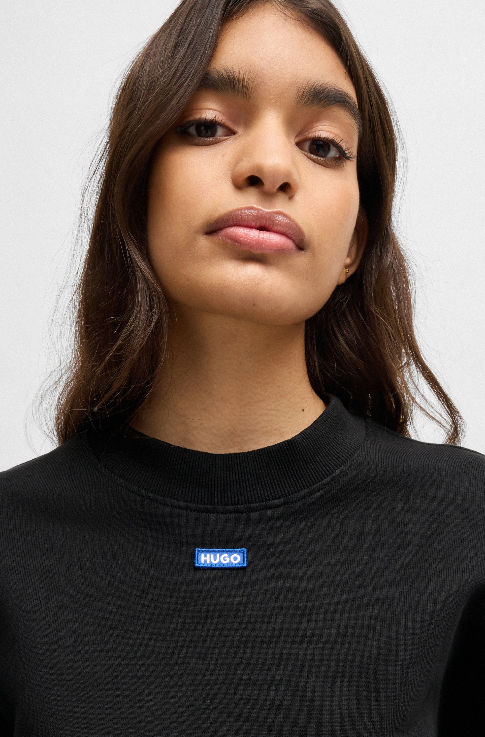 HUGO Blue Sweatshirt »Delessa«, mit Logoaufnäher