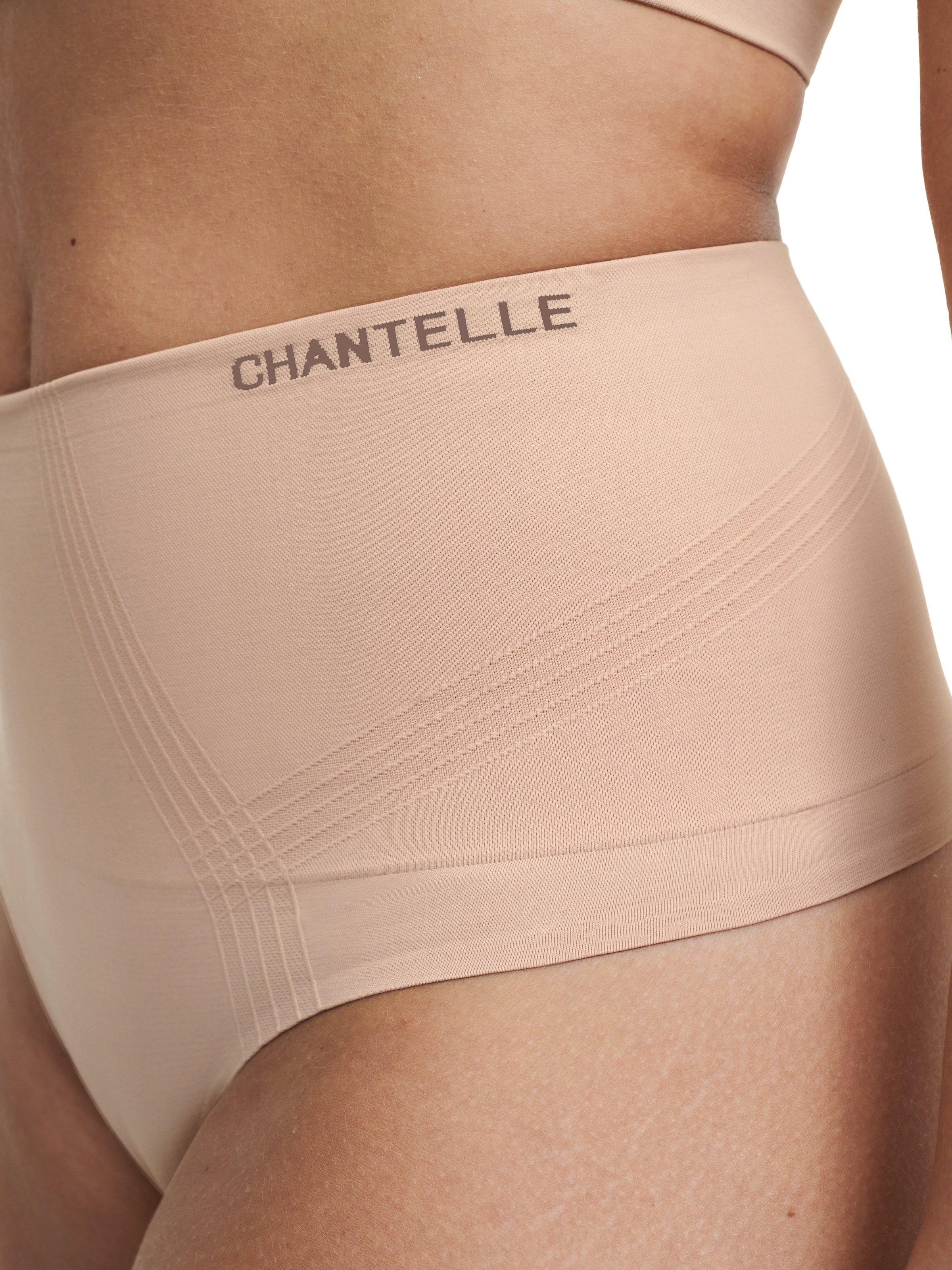 Chantelle Shapingstring »SMOOTH COMFORT« glättender Effekt, mit hoher Taille