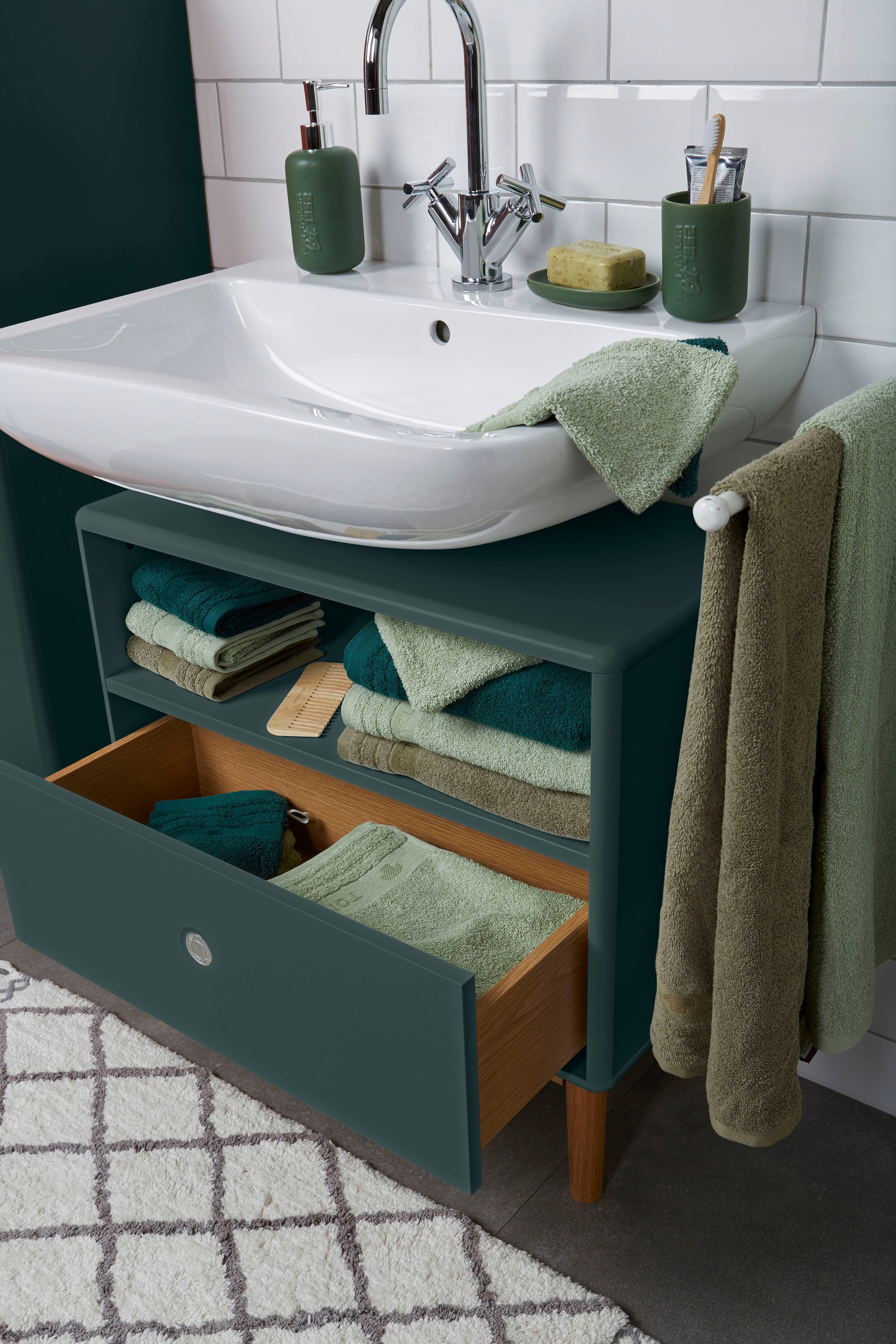 TOM TAILOR HOME Waschbeckenunterschrank »COLOR BATH«, mit Schublade, mit  Push-to-Open, mit Füßen in Eiche, Breite 65 cm online kaufen