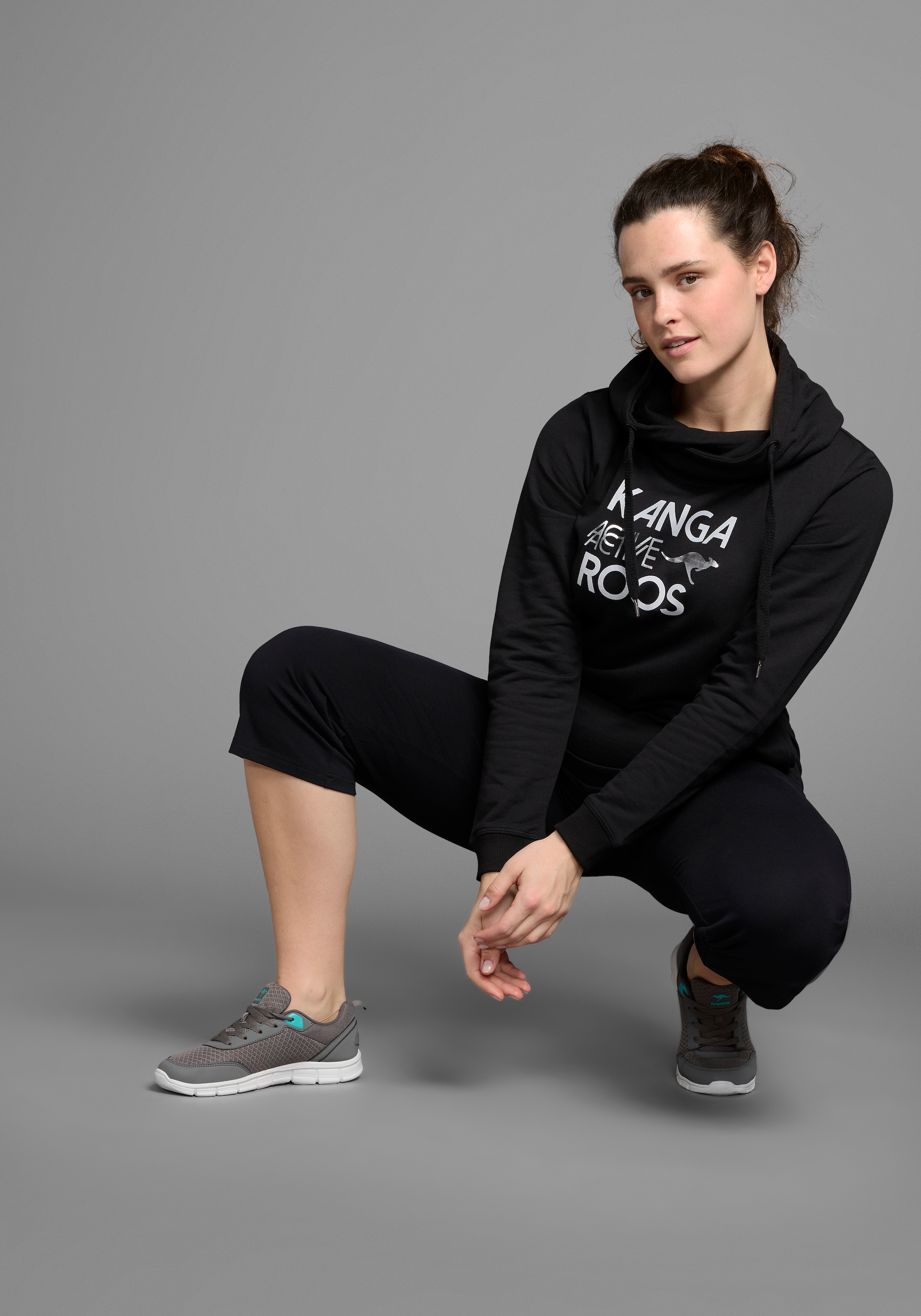 KangaROOS Sweatshirt, lange Ärmel, figurumspielende Passform