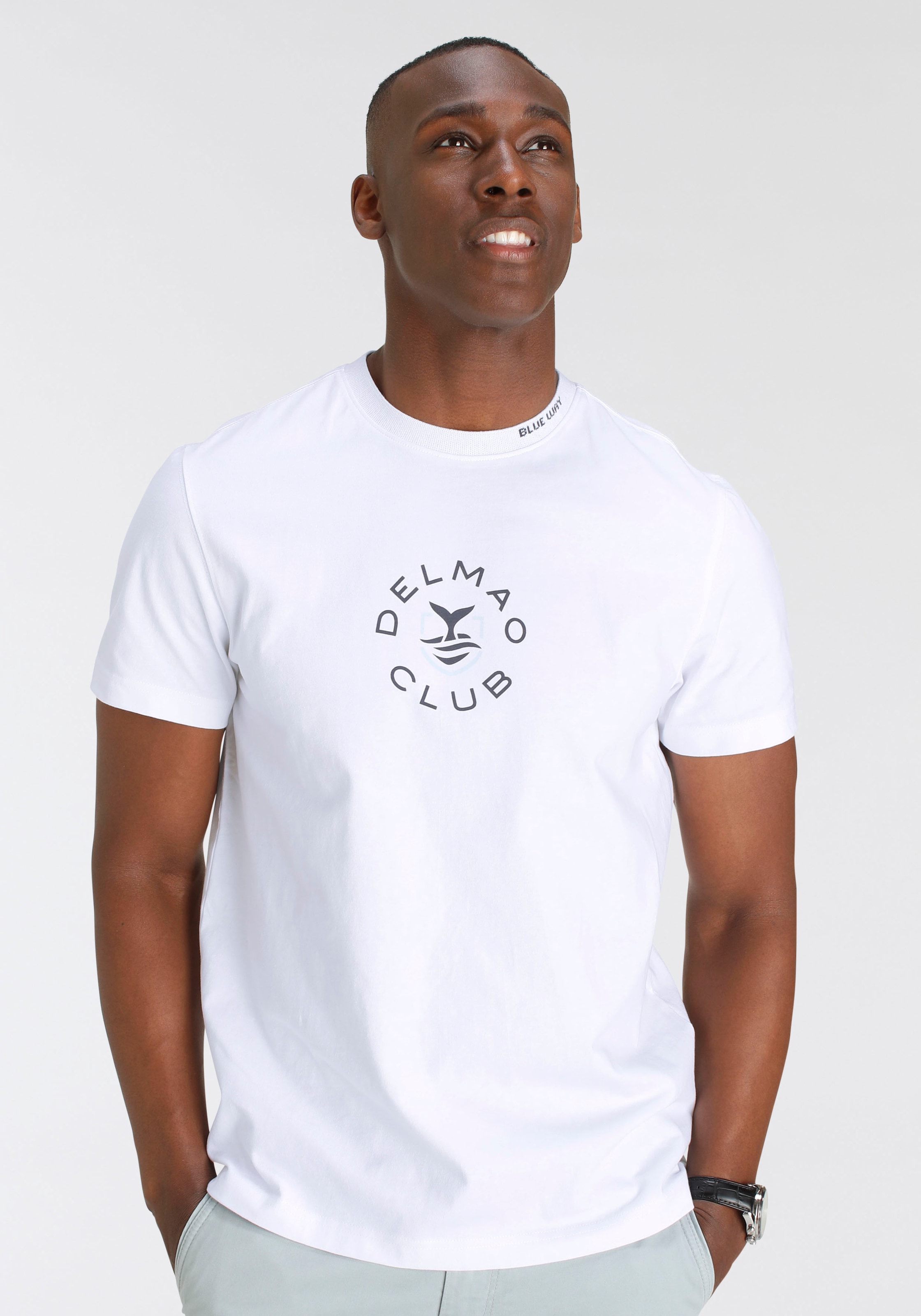 DELMAO T-Shirt, Kurzarm, lässige Passform, mit Print und Schriftzug, Rundhals