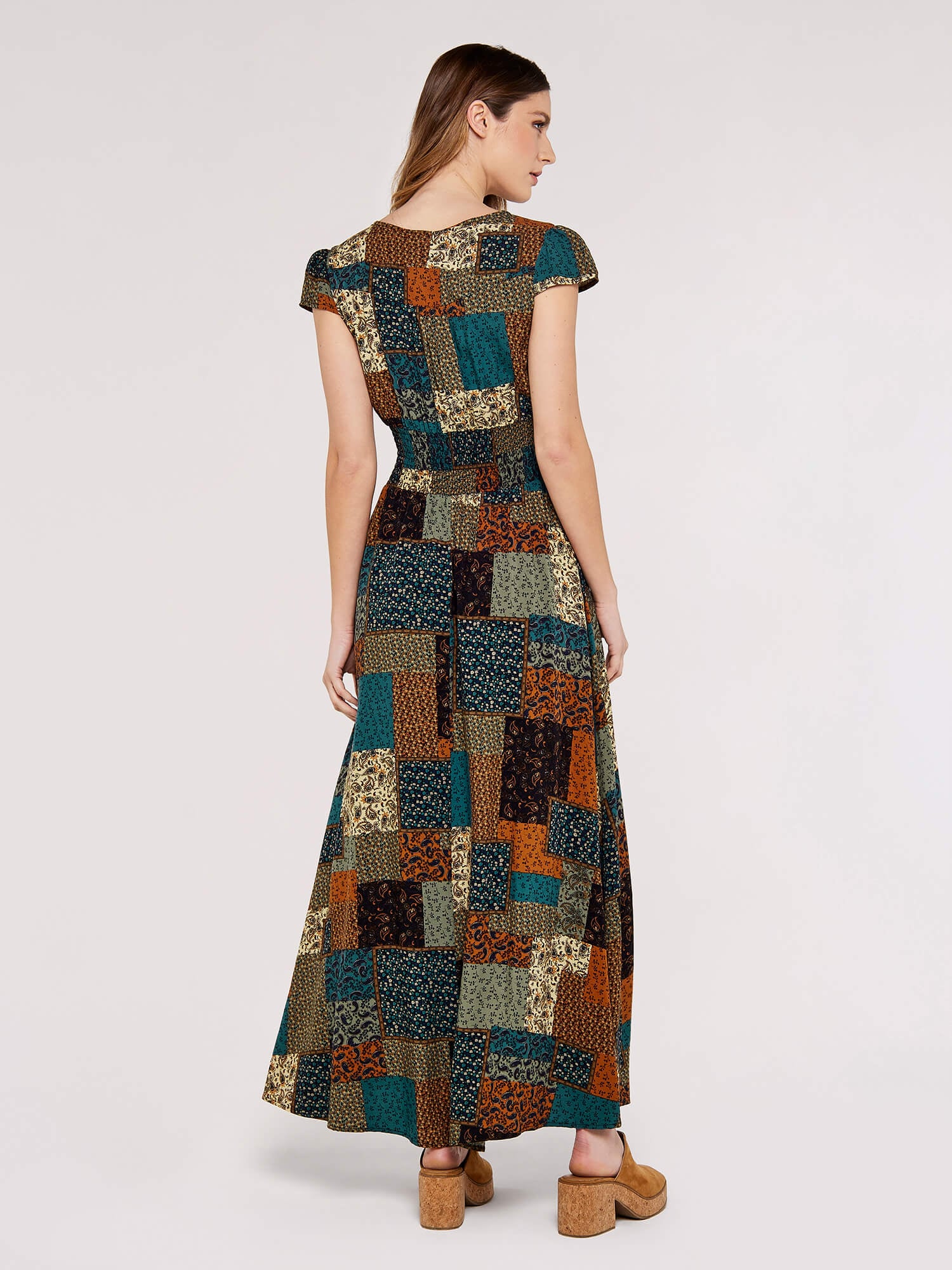 Apricot 2-in-1-Kleid »Maxikleid« 1 tlg. mit Smokdetails