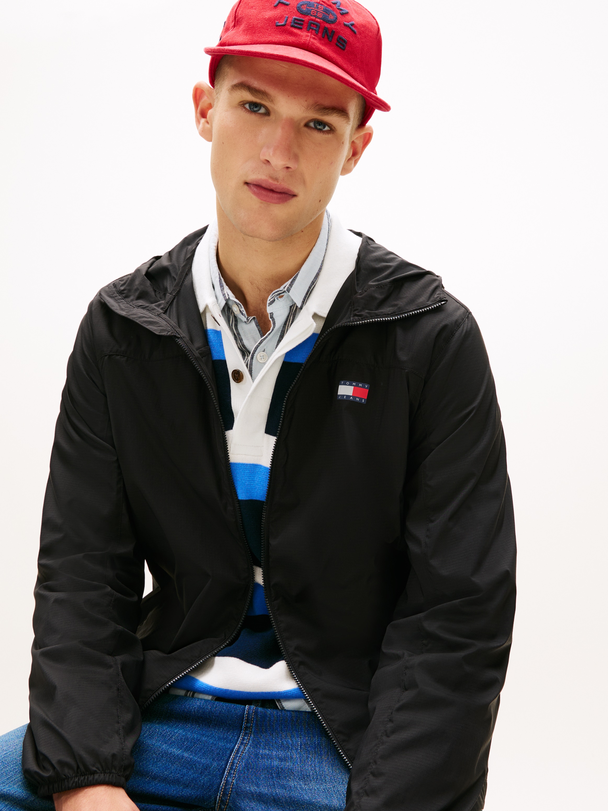 Tommy Jeans Outdoorjacke »TJM OUTDOOR SHELL« mit Kapuze Windsheeter Windjacke Packable Fahrradjacke Regular fit mit Kapuze