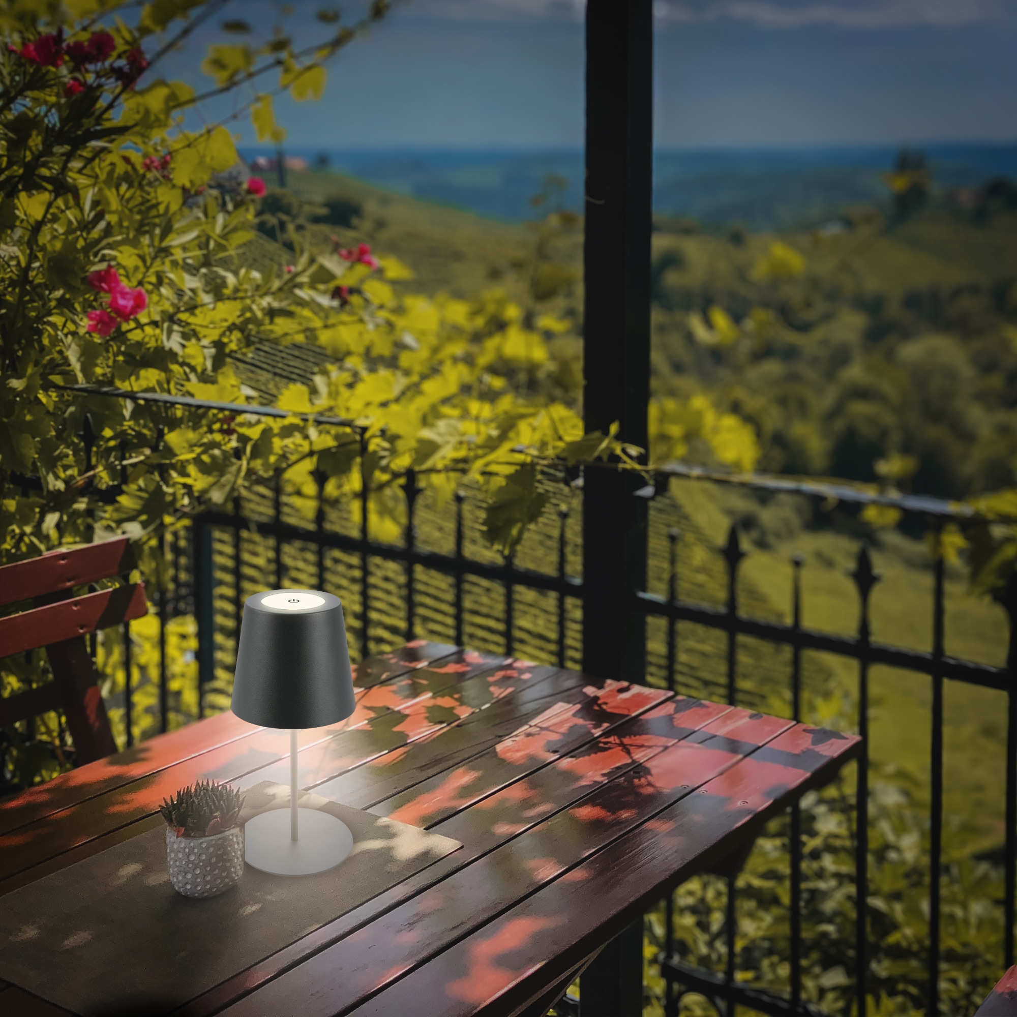 B.K.Licht Außen-Tischleuchte »BK_TL1593 Akku LED Tischlampe, 3-Stufen Touchdimmer, mit USB« LED-Modul 1 Stk. Extra-Warmweiß 2.700 K, 200 Lm, 2,5W, IP44, 12h Leuchtdauer, 36 x 10,5 cm, Anthrazit