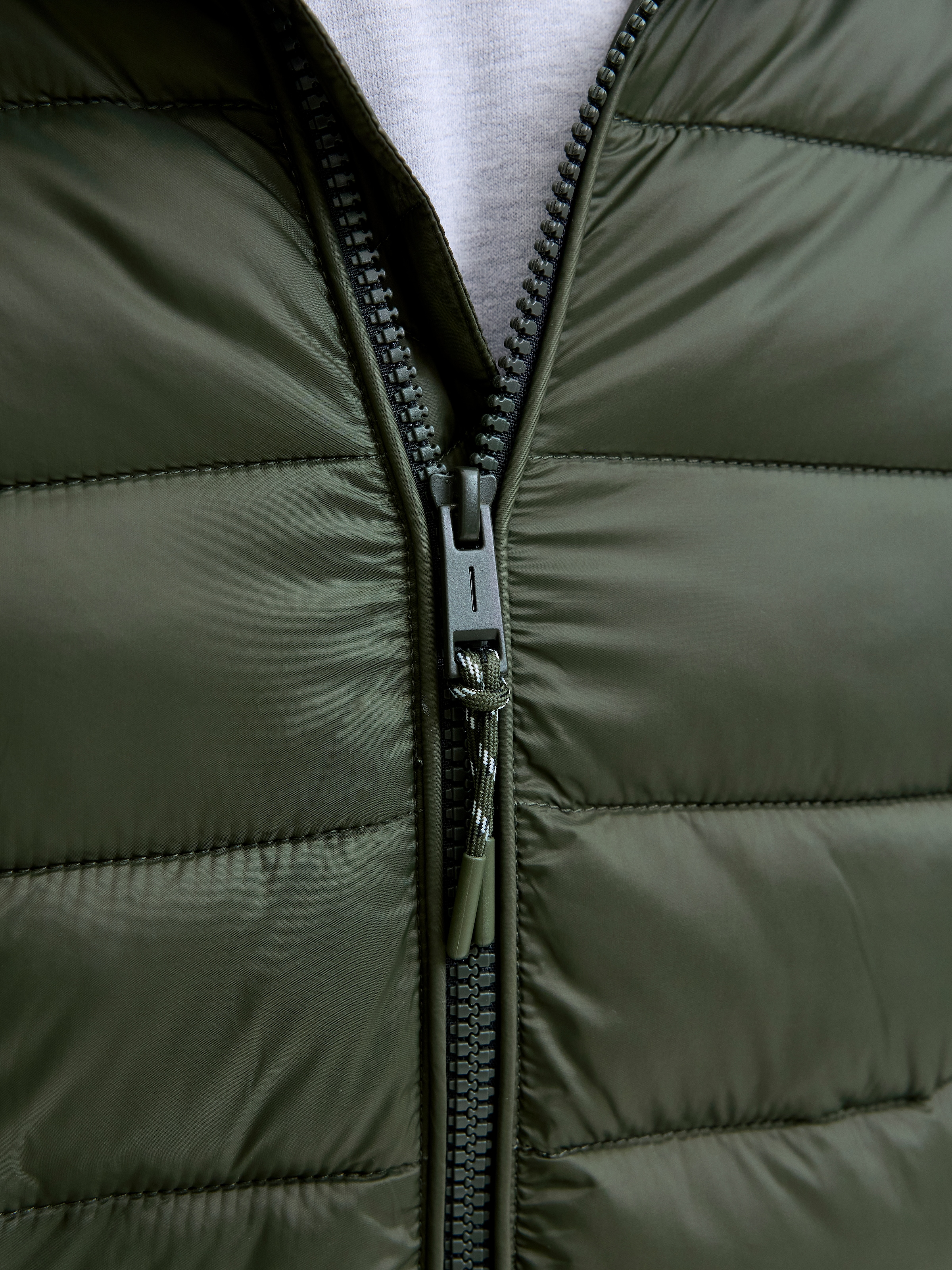 Jack & Jones Steppjacke »JJEBRADLEY LIGHT PUFFER HOOD NOOS«, mit Kapuze