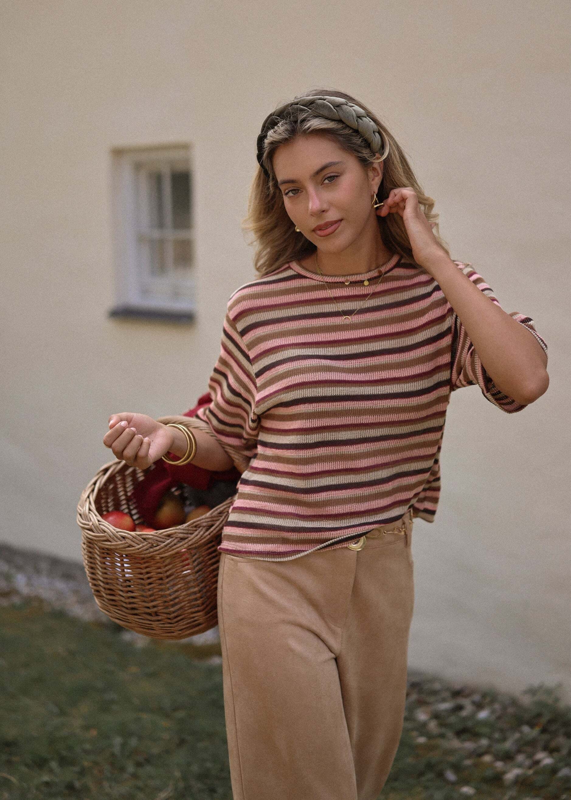 SASSYCLASSY T-Shirt »Gestreiftes Oversize Strick Shirt« Weit geschnittenes Shirt mit halben Armen und Rundhals Rosa
