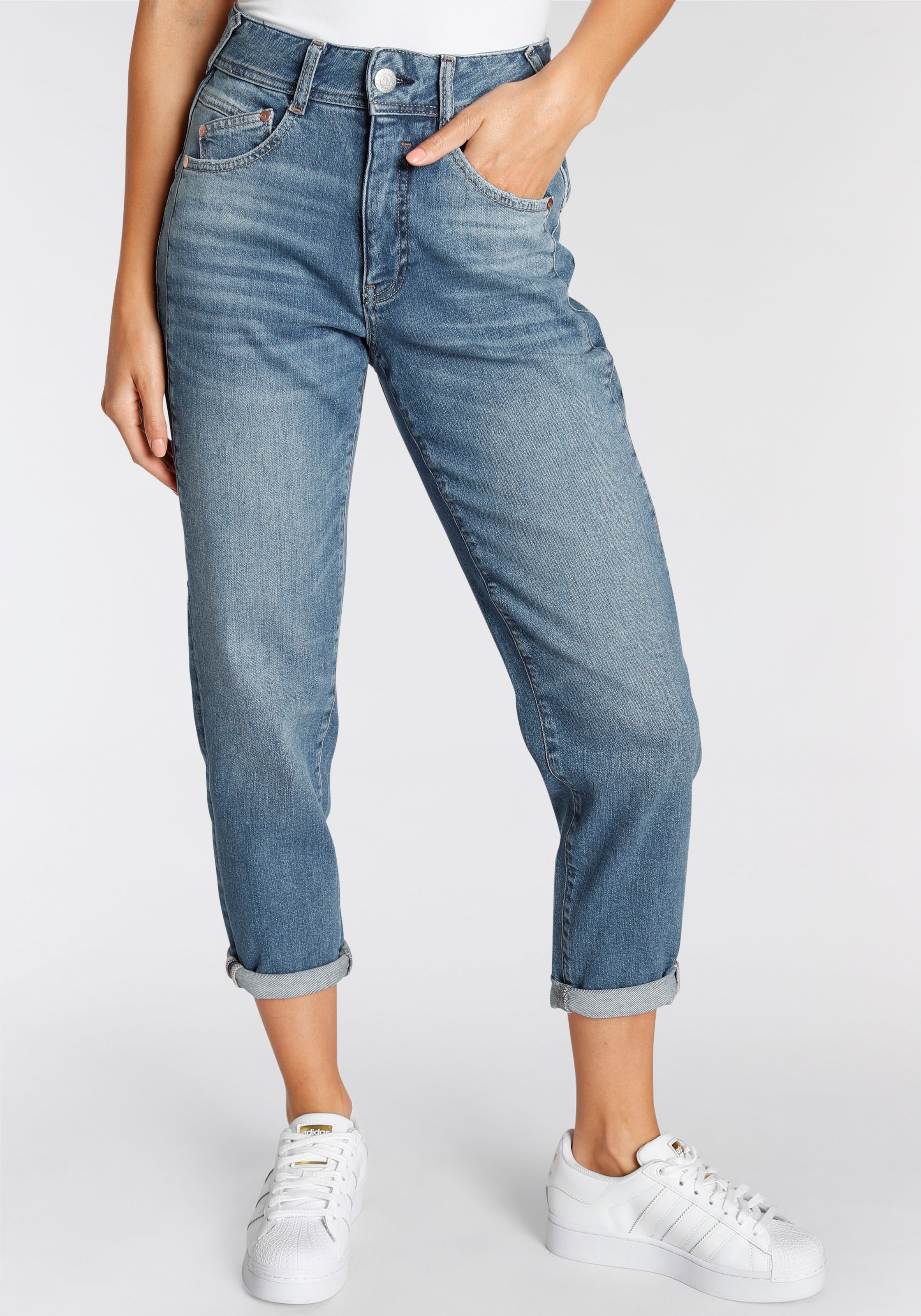 Herrlicher High-waist-Jeans »GILA HI CONIC REUSED«, neuer konisch verlaufender Fit