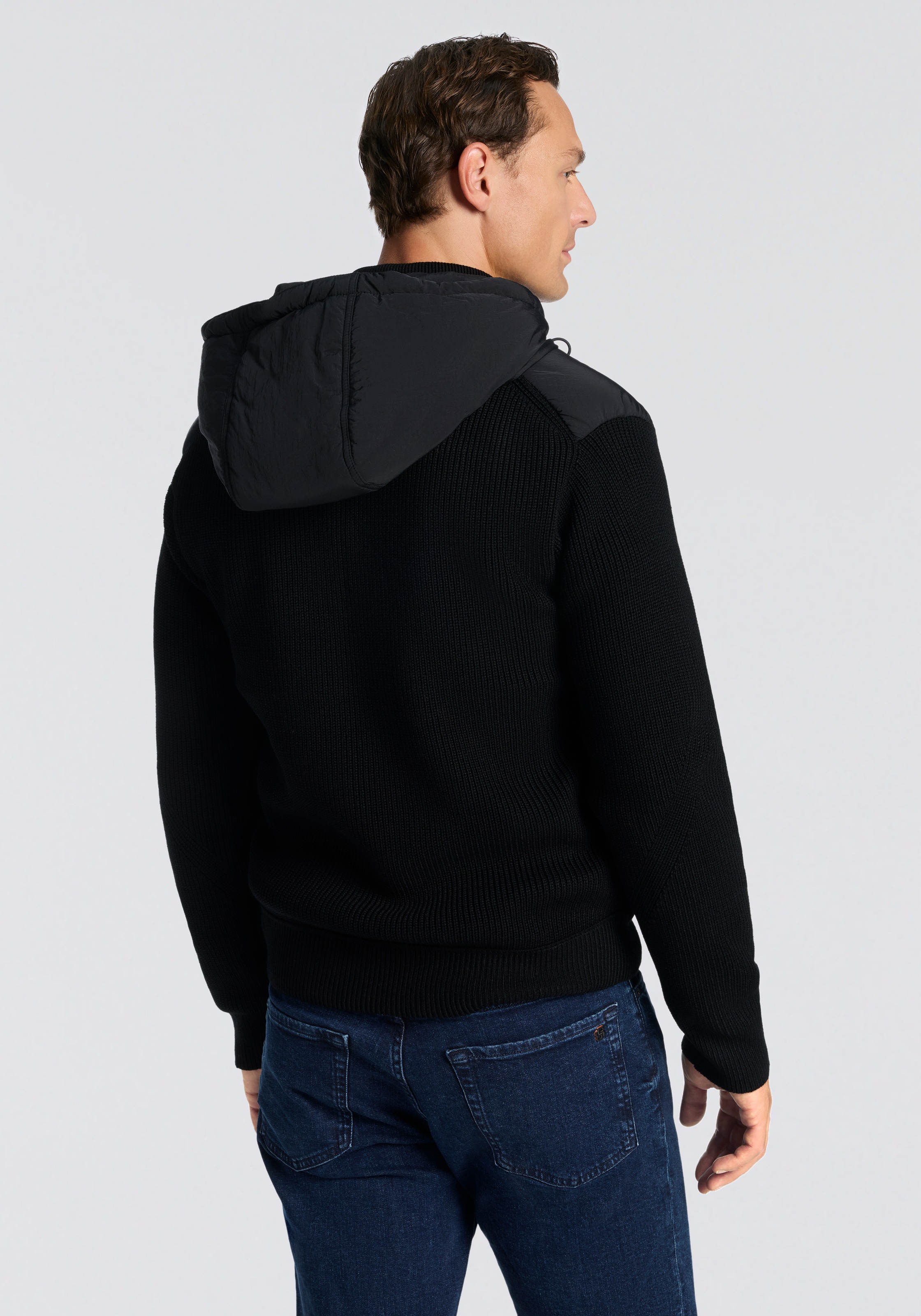 BOSS ORANGE Blouson »Kiaccio« mit Kapuze mit fester Kapuze, Ärmel, Rückteil und Kragen aus Strick