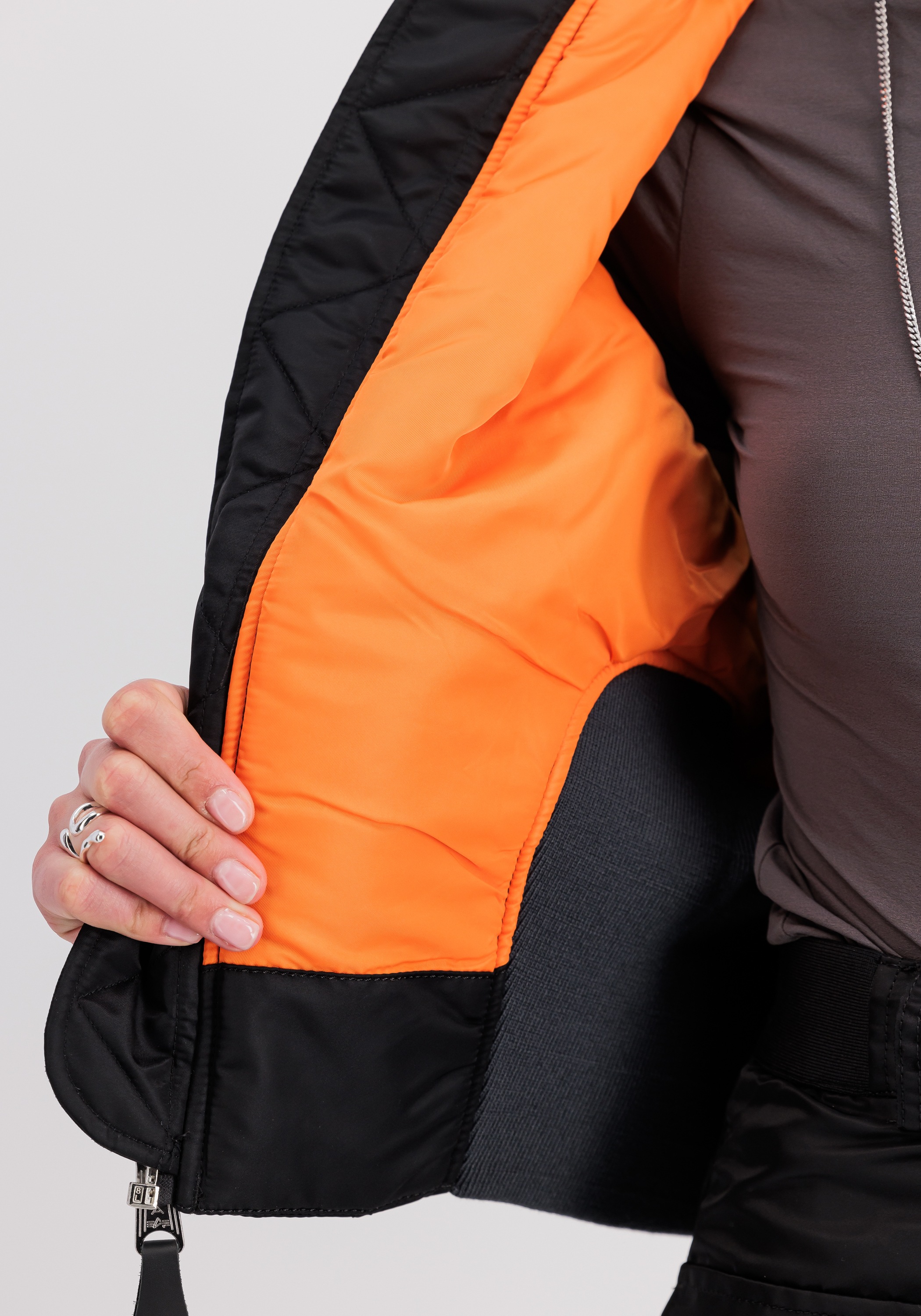 Alpha Industries Bomberjacke »Waisted MA-1 W«