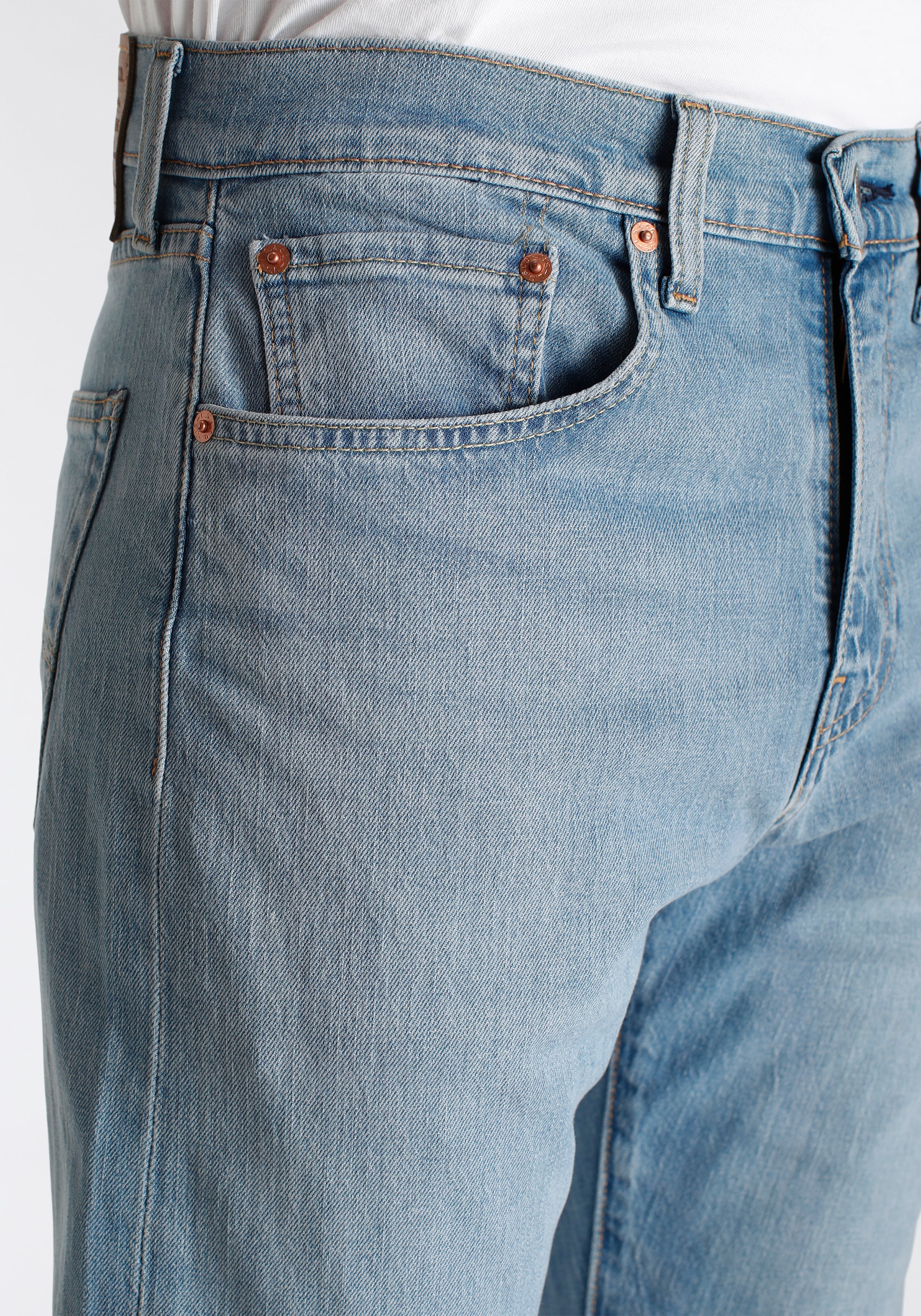 Levi's® Tapered-fit-Jeans »502 TAPER«, in elegantem, modernem Stil