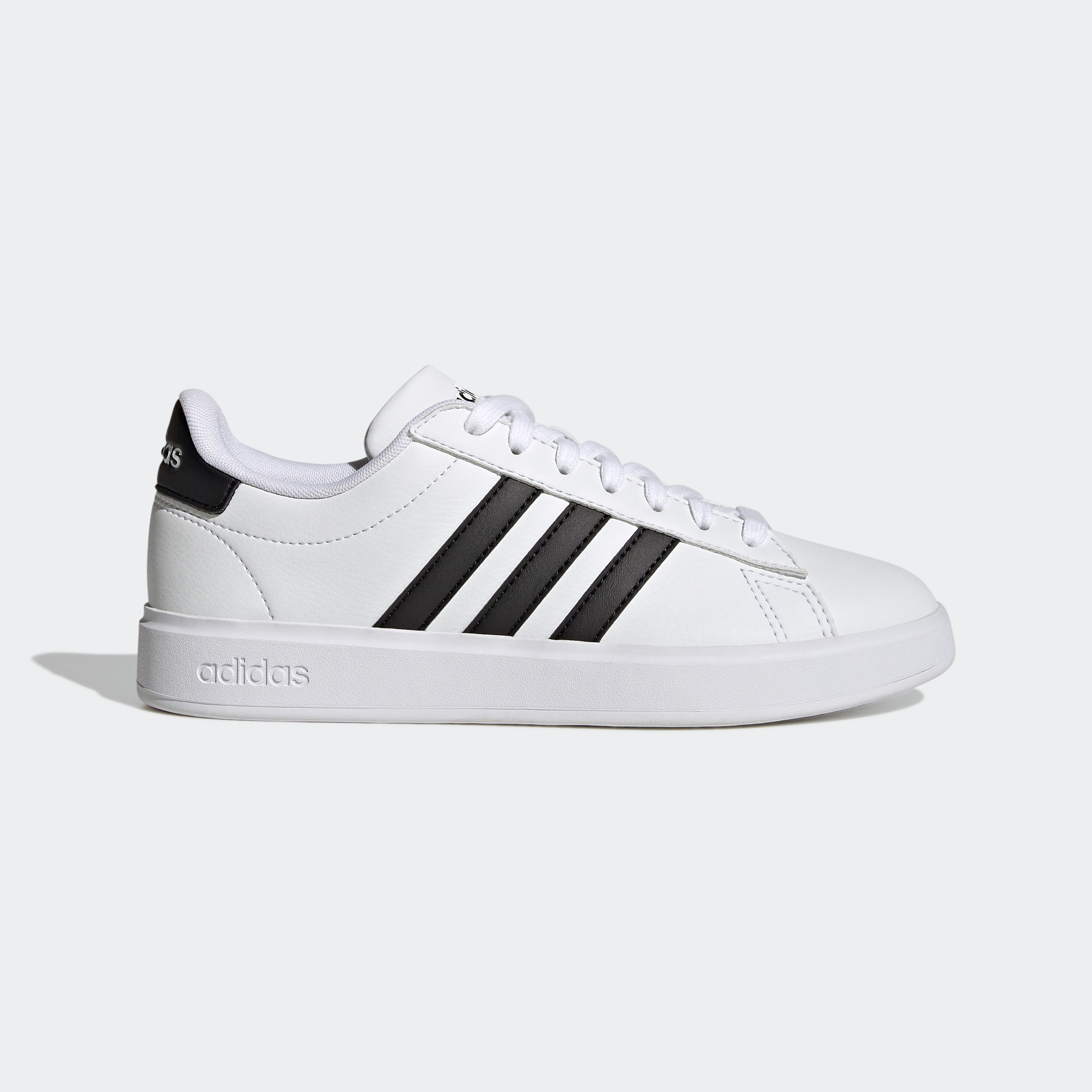 adidas Sportswear Sneaker »GRAND COURT CLOUDFOAM LIFESTYLE COURT COMFORT«, Design auf den Spuren des adidas Superstar