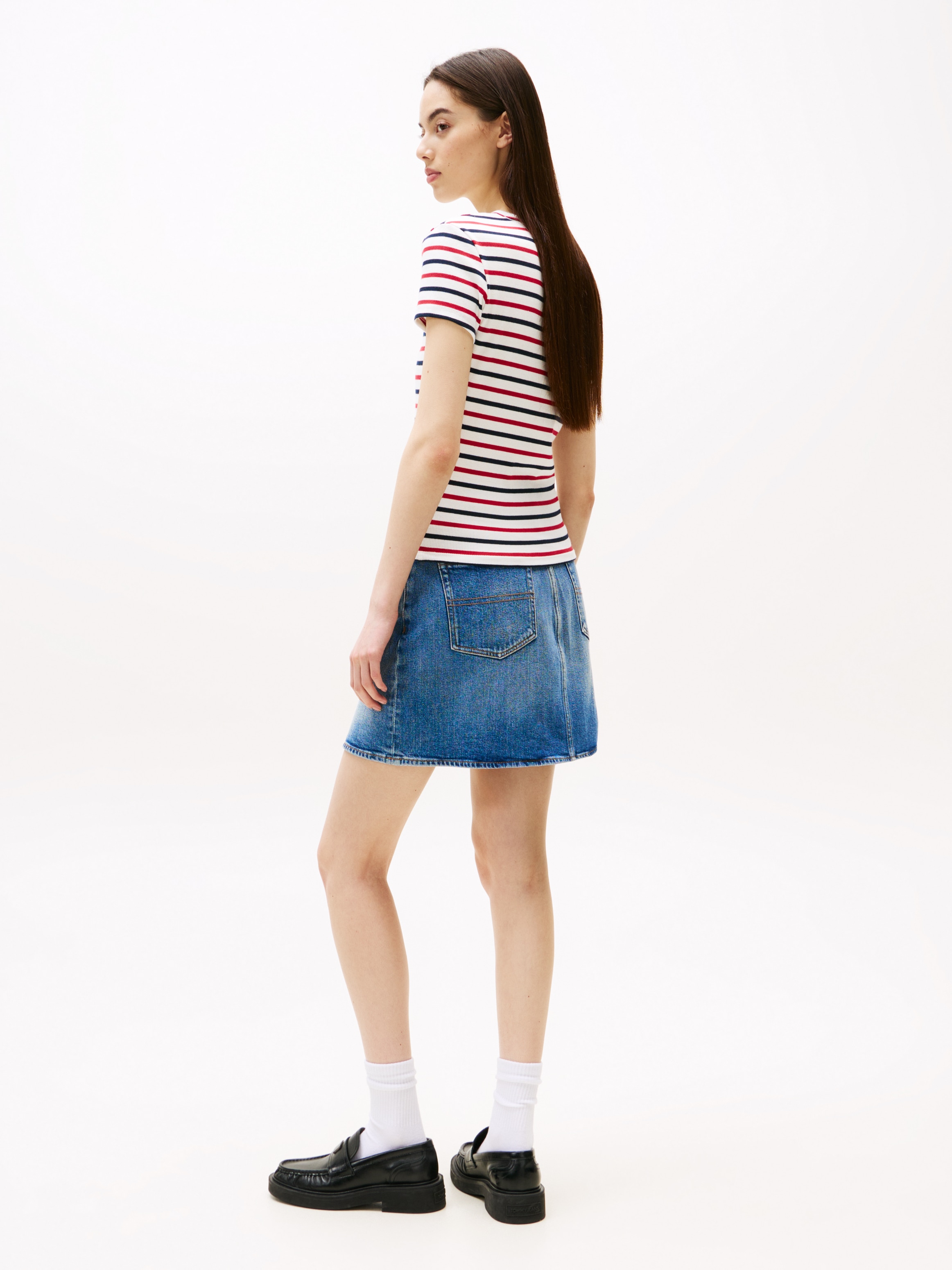Tommy Jeans T-Shirt »TJW SLIM ESSENTIAL RIB SS«, mit gerippter Struktur