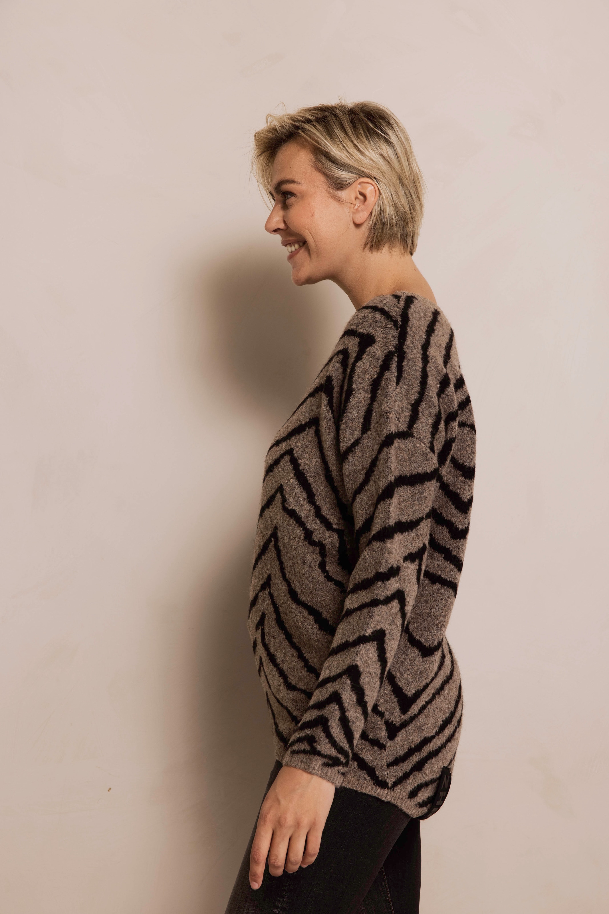 Zhrill Strickpullover »ZHNINA ZEBRA« mit Animal-Streifen-Print, mit Wolle