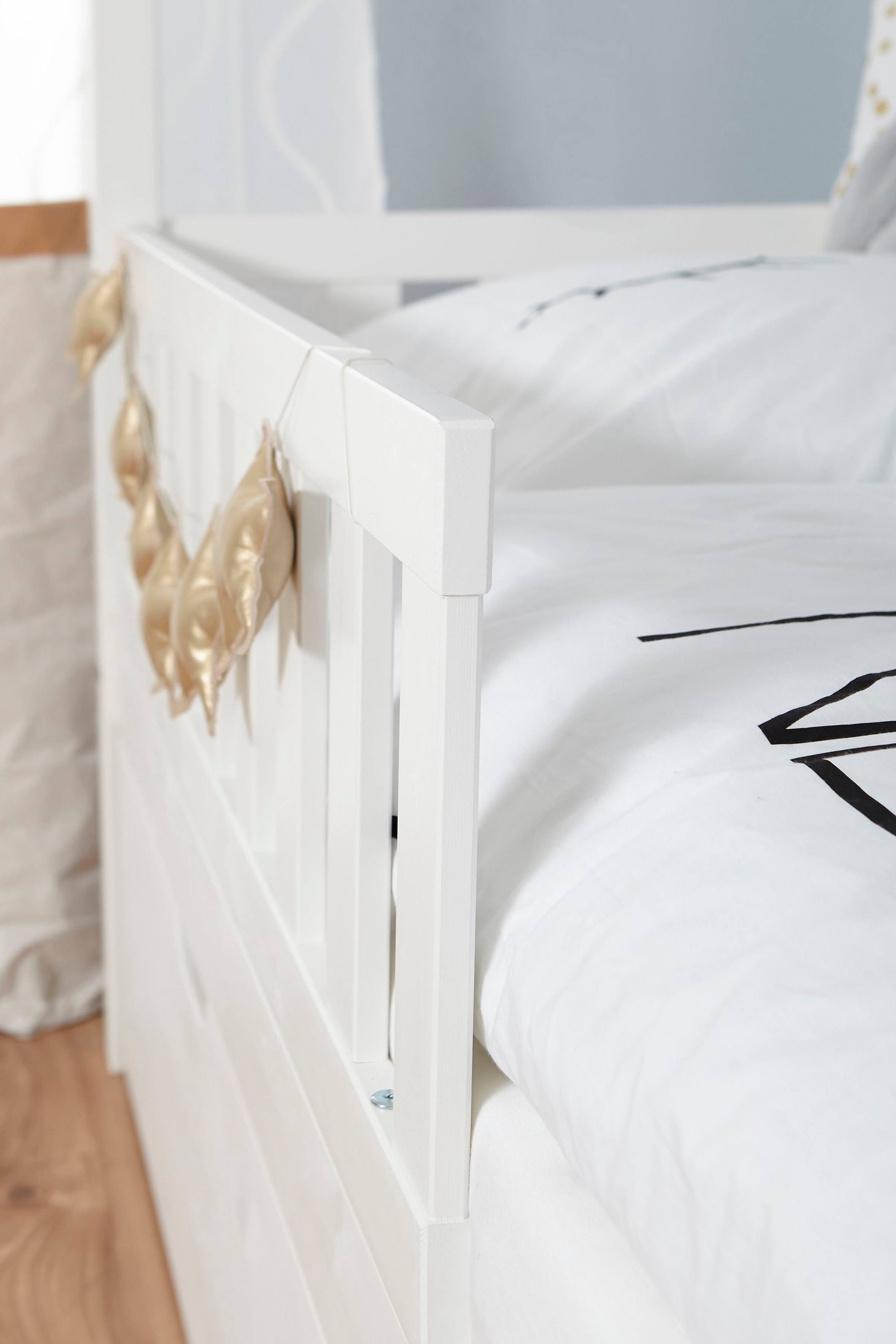 Ticaa Hausbett »Traumhaus« Hausbett, inkl. Schubkasten, Rollrost und Matratze