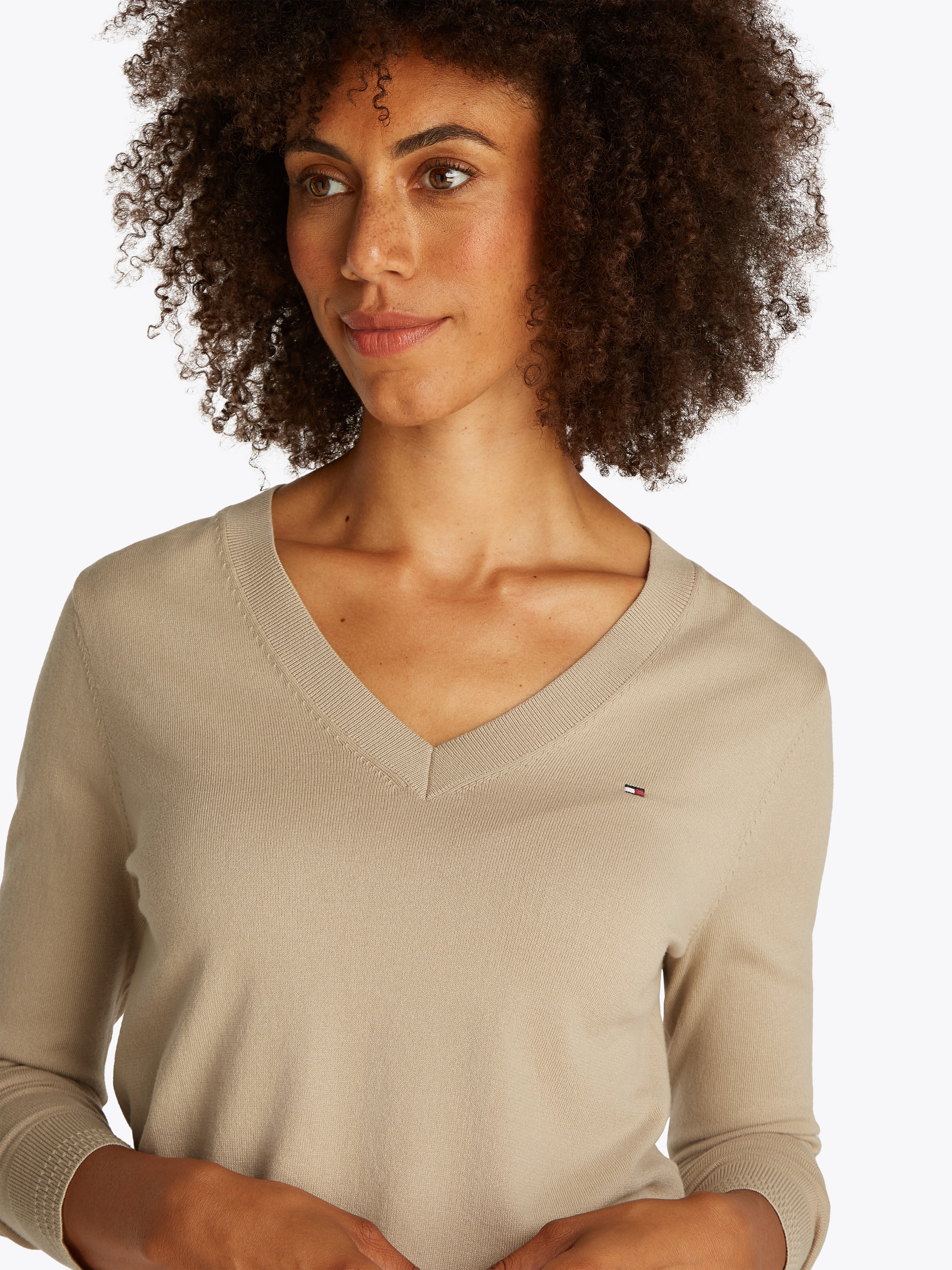 Tommy Hilfiger V-Ausschnitt-Pullover, mit Logo-Stickerei