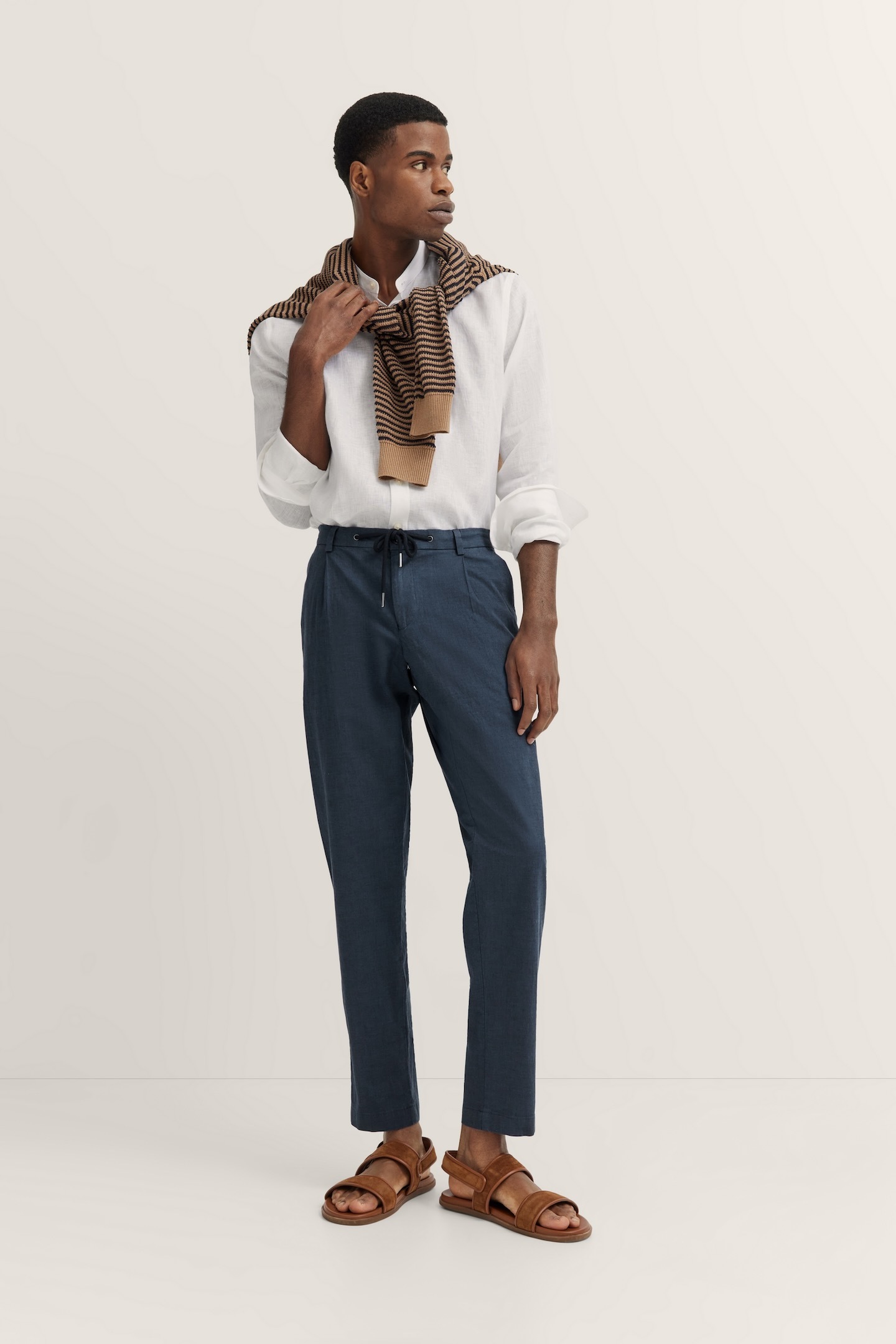 bugatti Bundfaltenhose, mit Baumwoll-Leinen-Mix