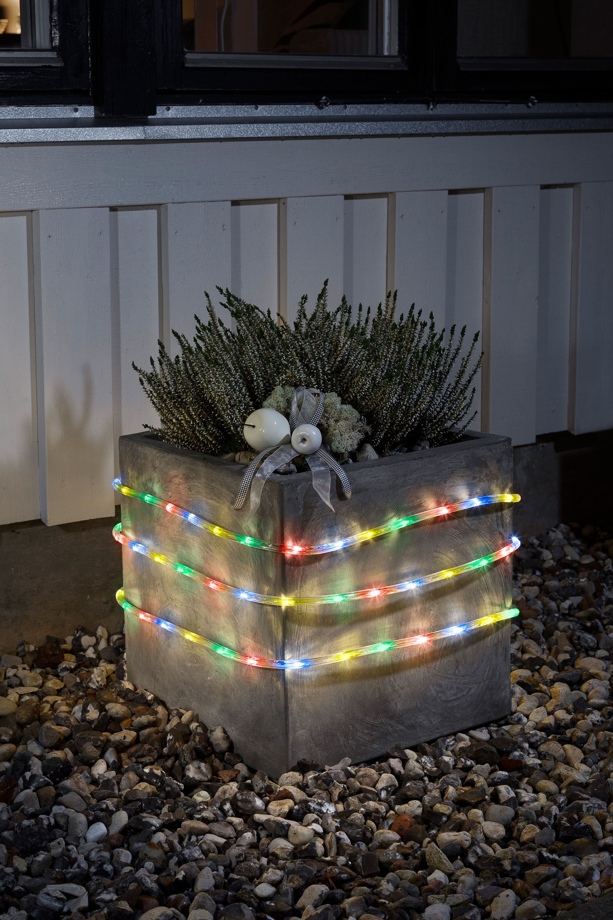 KONSTSMIDE LED-Lichterschlauch, 96 St.-flammig, LED Lichterschlauch, 6m, mit Lichtsensor und 6h und 9h Timer, 96 bunte Dioden