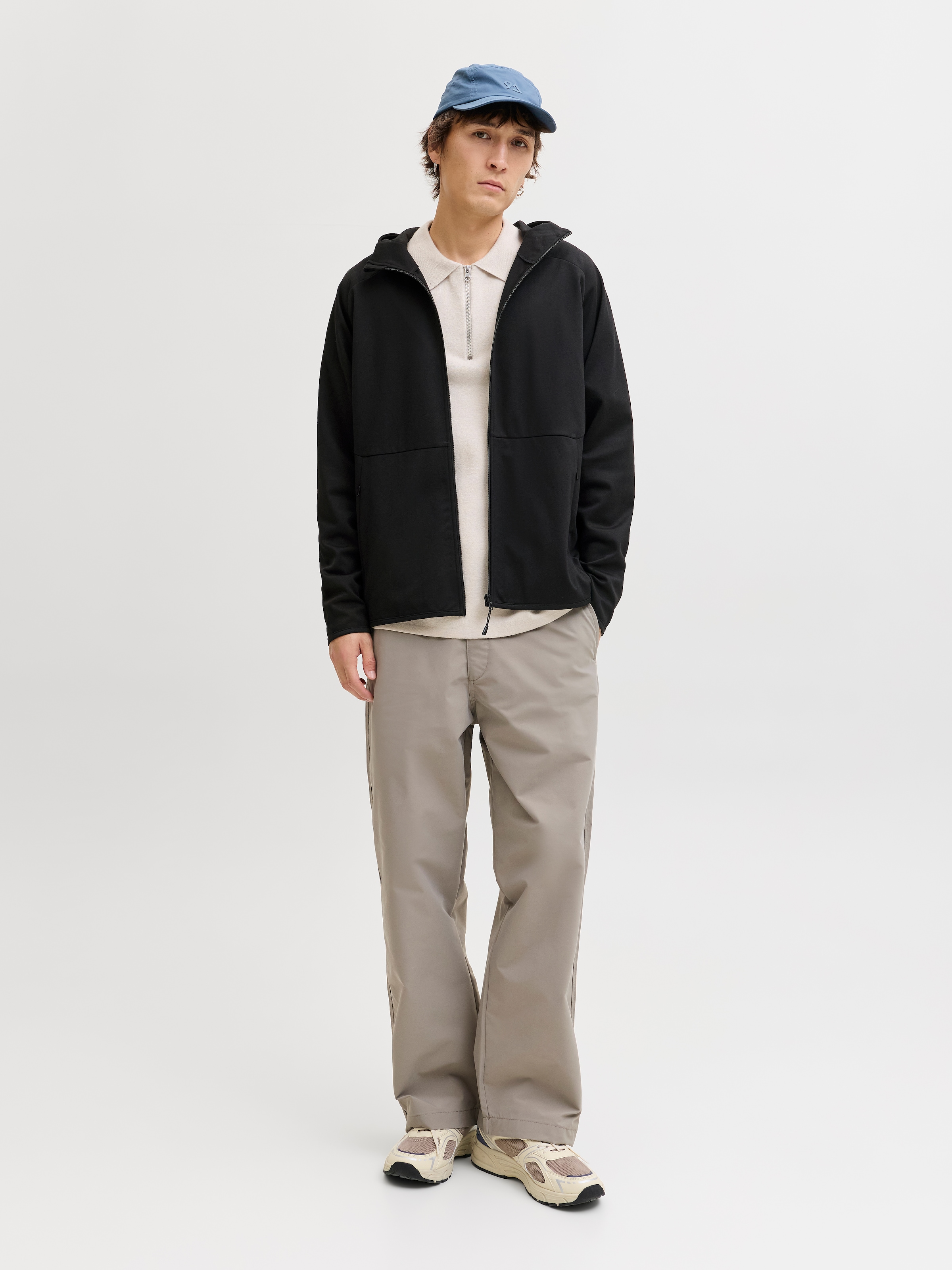 Jack & Jones Sweatshirt »JJEBASE SWEAT ZIP HOOD SN«, mit Kaputze
