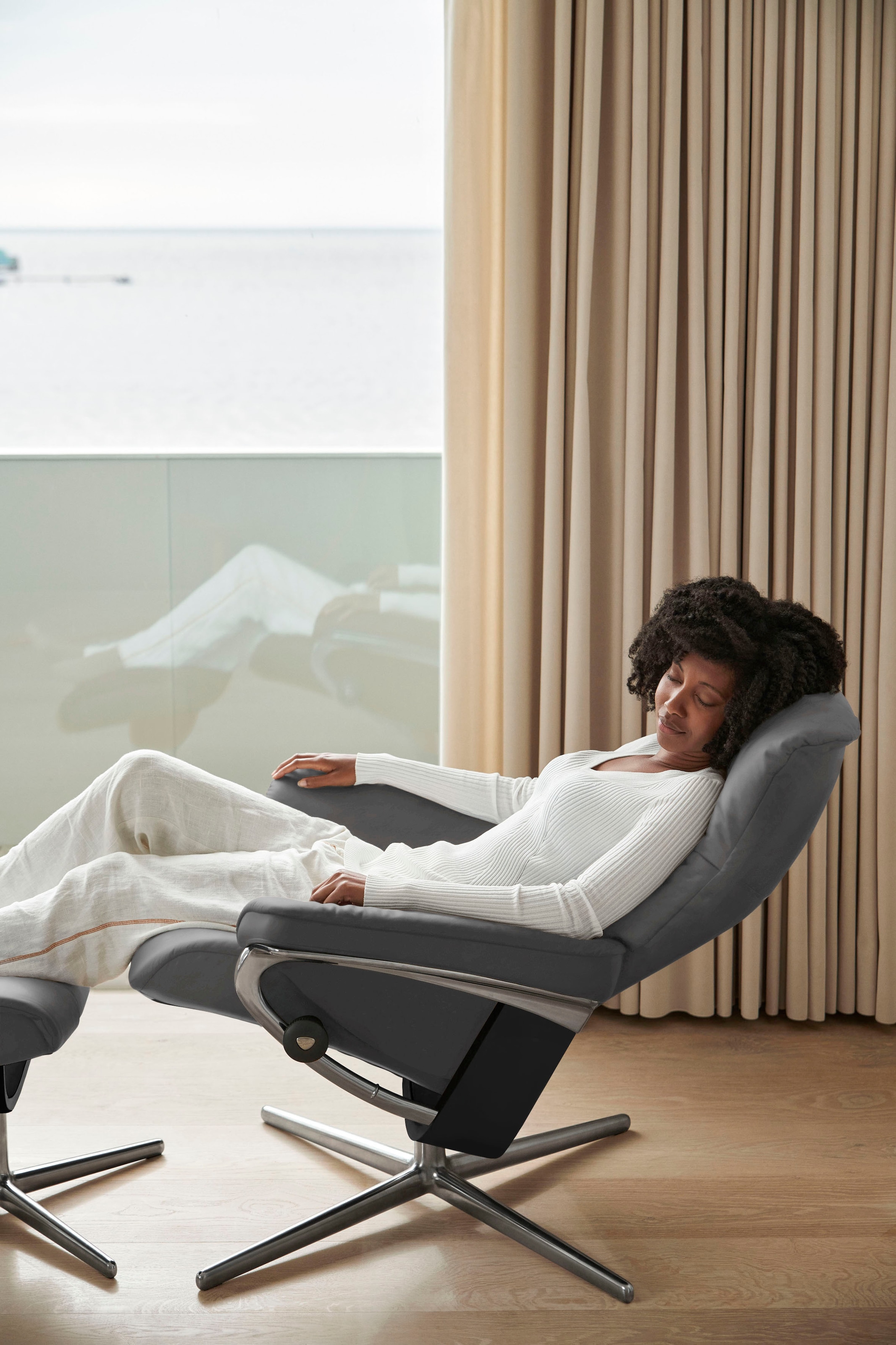 Stressless® Relaxsessel »Mayfair« Set, Relaxsessel mit Hocker,  mit Hocker, mit Cross Base, Größe S, M & L, Holzakzent Schwarz