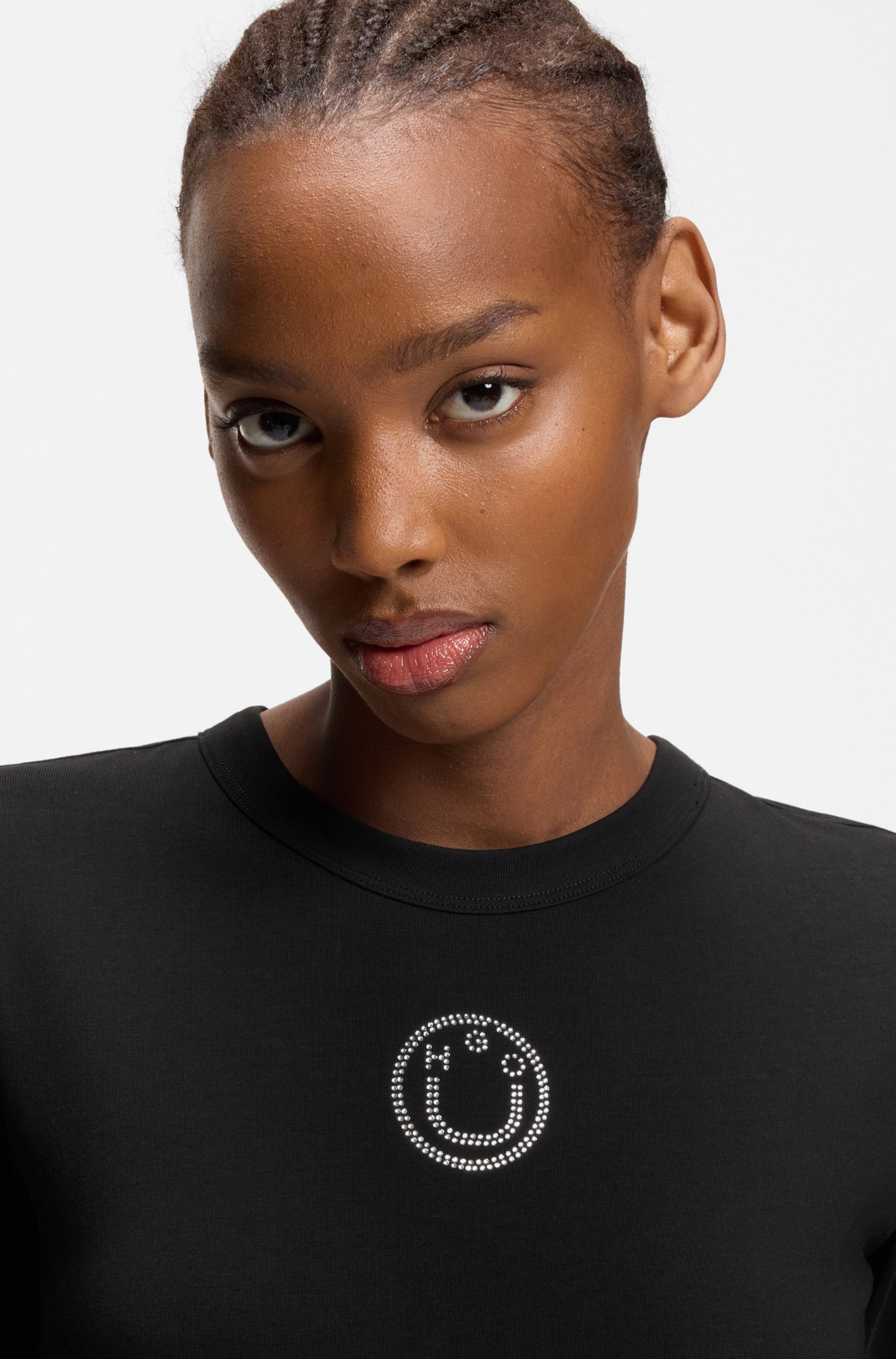 HUGO Blue Langarmshirt »Daliriee« cropped, Rundhals, mit Strassbesatz