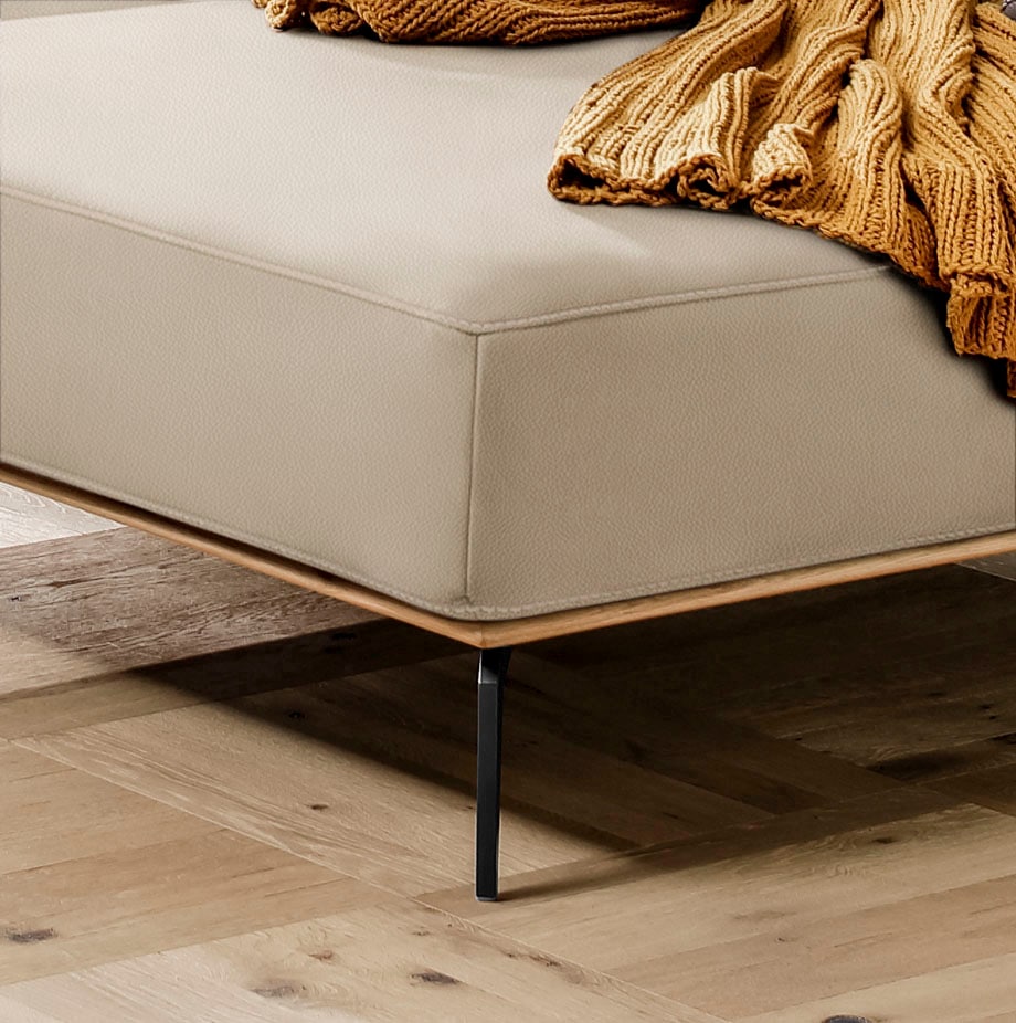 W.SCHILLIG Ecksofa »run, Designsofa mit tollem Sitzkomfort, bequem, L-Form«, mit Holzsockel, Füße in Schwarz pulverbeschichtet, Breite 319 cm