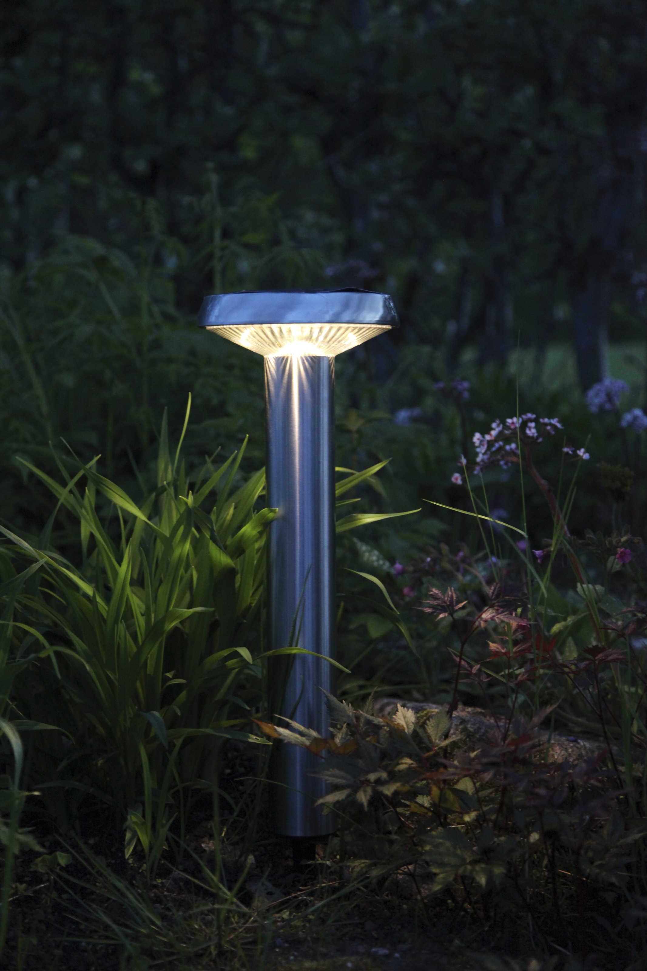 Parforce Traditional Hunting LED Solarleuchte »Solar-Wegleuchte Sevilla« LED-Board 1 Stk. Warmweiß Dämmerungssensor, 25 lm, Schalter