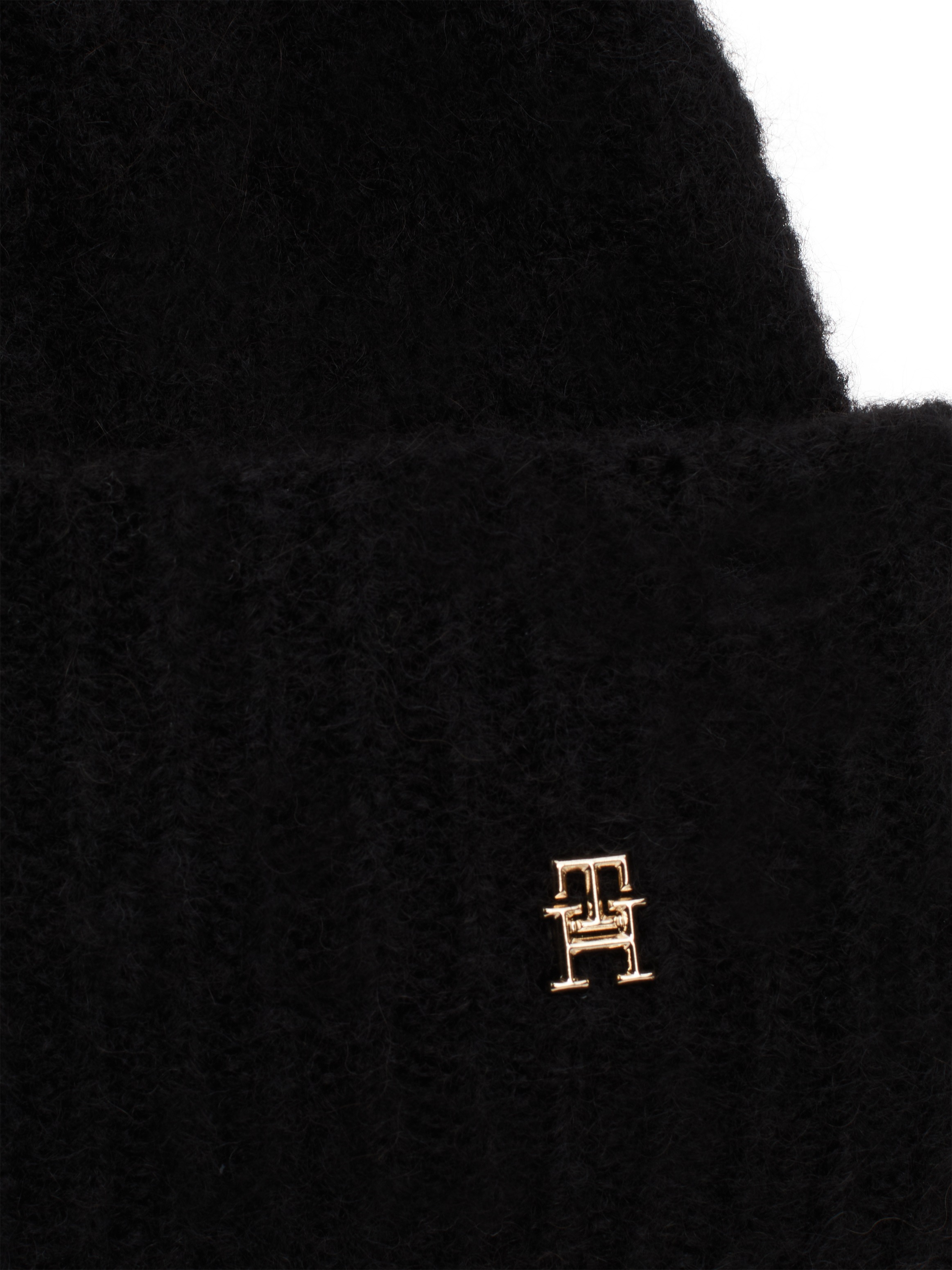 Tommy Hilfiger Beanie »TH TIMELESS BEANIE«, mit Monogramm-Emblem