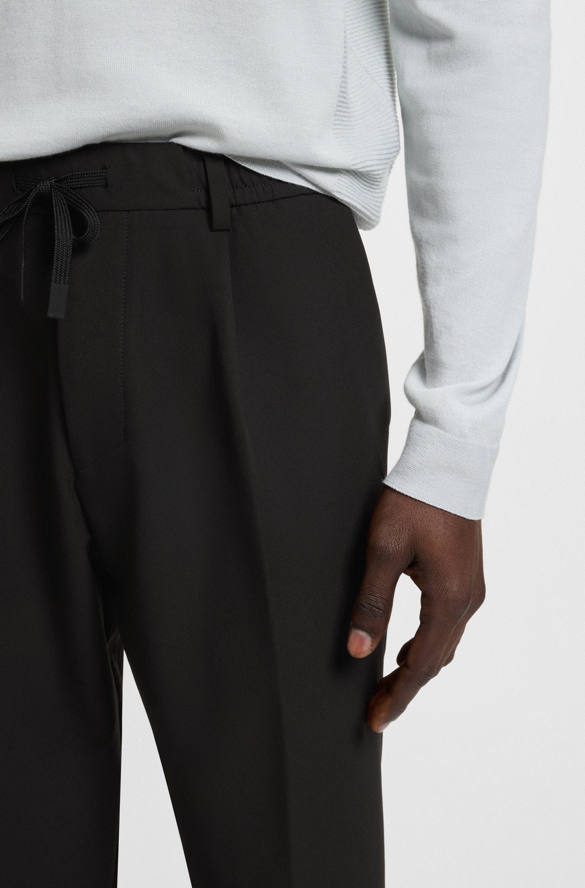 BOSS GREEN Webhose »T_Convert-Pleat«, mit Zugbund und Markenlabel