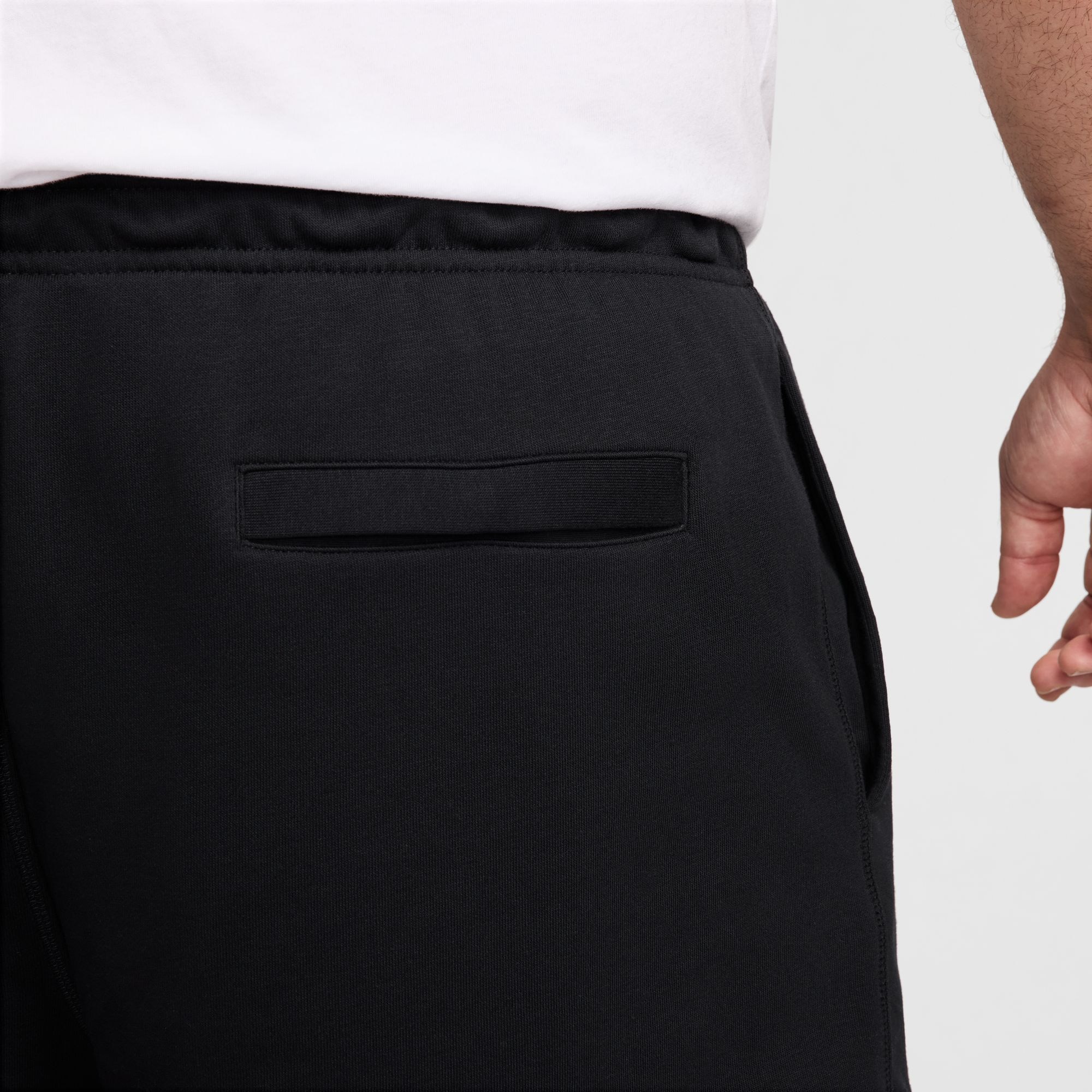 Nike Sportswear Shorts »Nike Club Men's French Terry Flow Shorts«  mit Eingrifftaschen und Gesäßtasche, aus Baumwollmischung