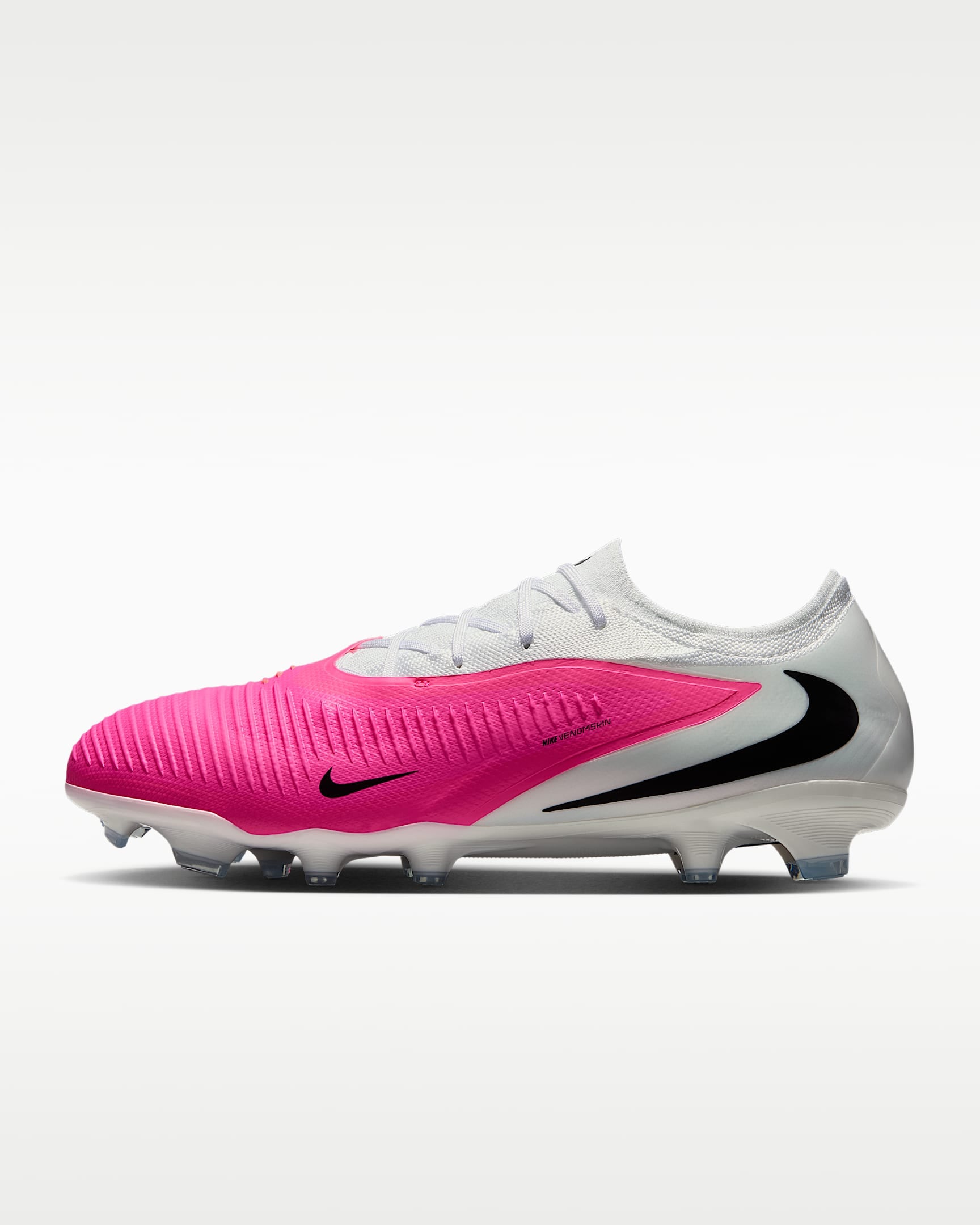 Nike Fußballschuh »PHANTOM 6 LOW PRO FG T«  Außensohle für Rasenplätze und für feste Böden