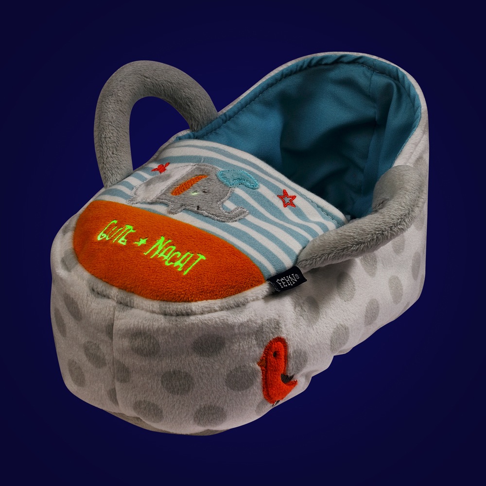 Fehn Kuscheltier »Gute Nacht, Giraffe«, mit Tragetasche und Glow-in-the-dark-Bestickung